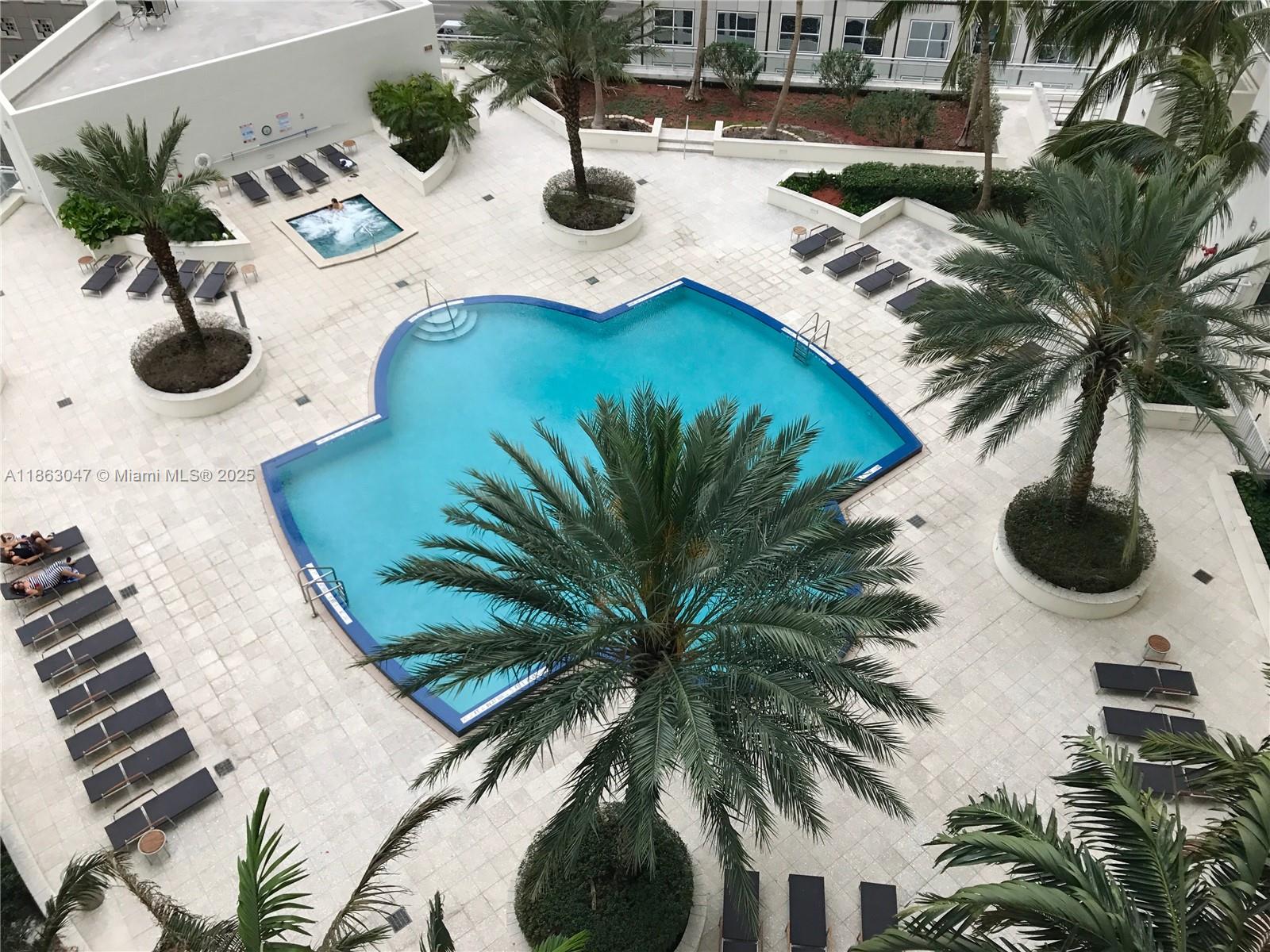 300 S Biscayne Blvd #T-1803, Miami FL 33131