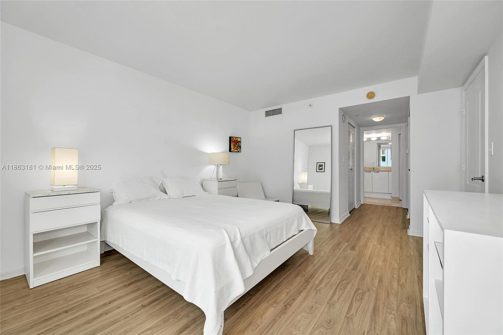 2101 Brickell Ave #905, Miami FL 33129