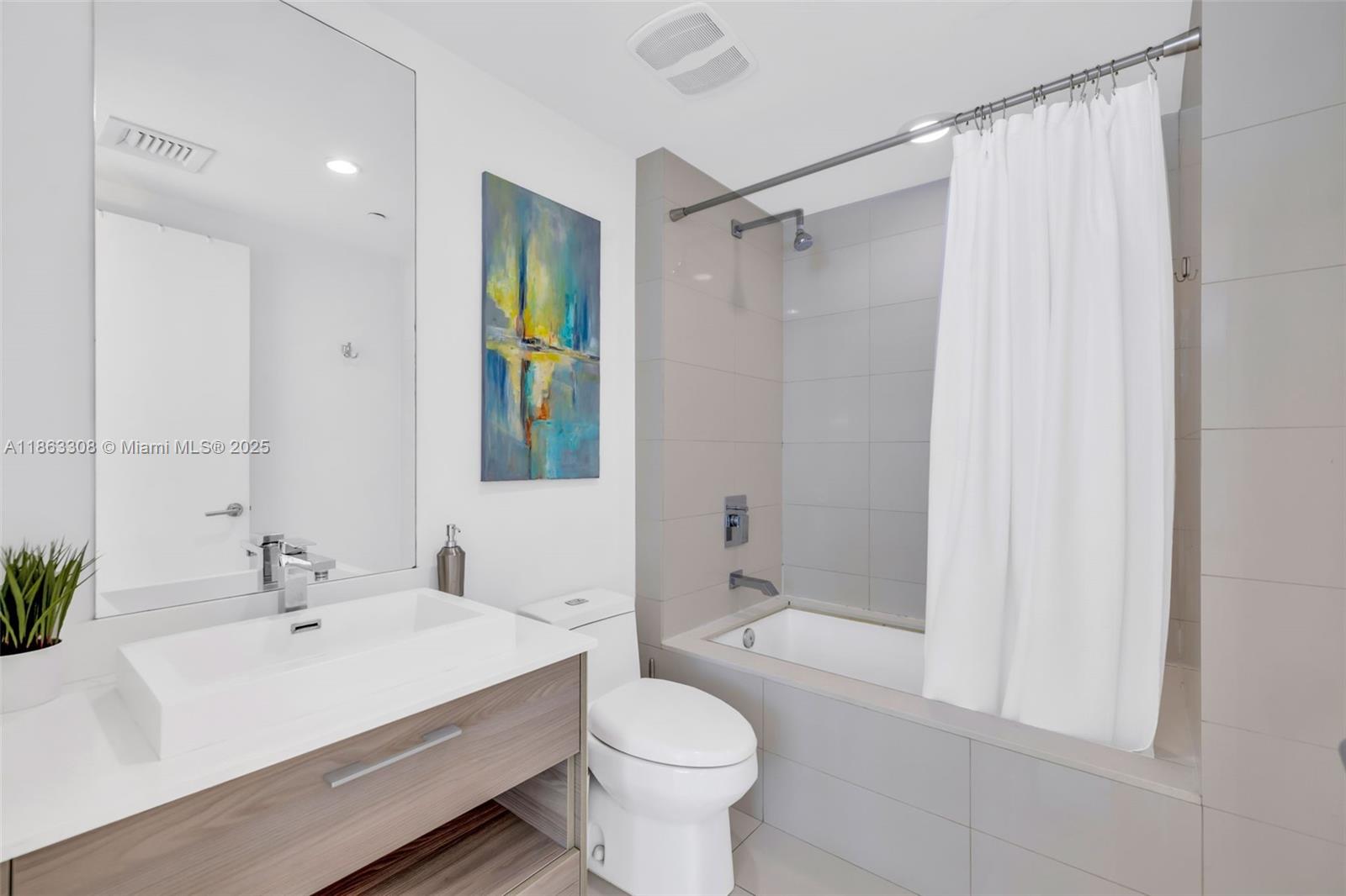 1300 S Miami Ave #1208, Miami FL 33130