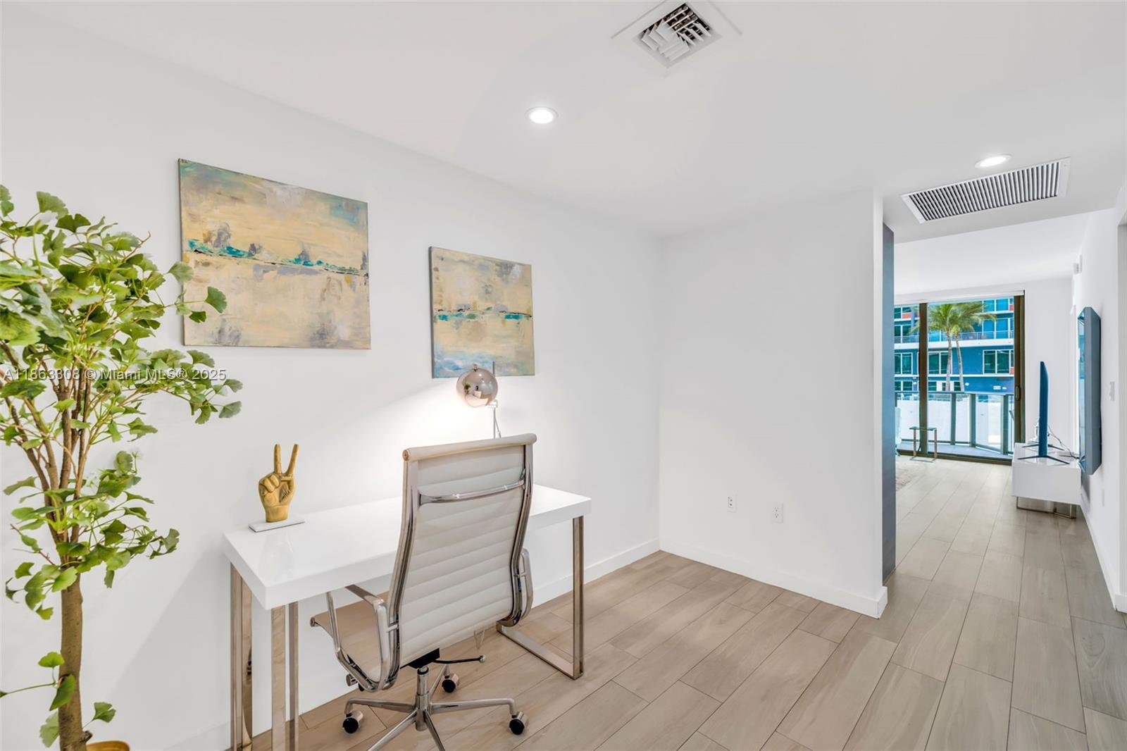 1300 S Miami Ave #1208, Miami FL 33130