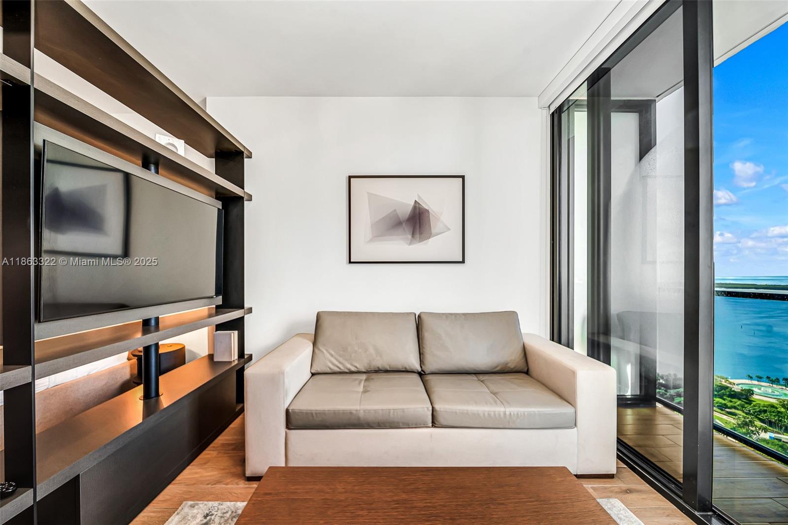 398 NE 5 #4416, Miami FL 33132