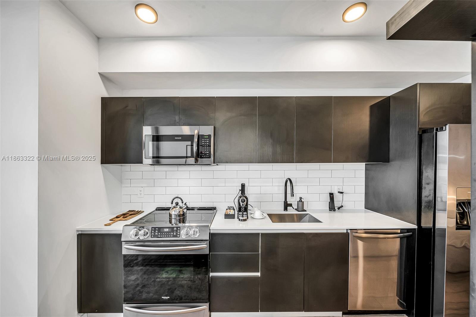 398 NE 5 #4416, Miami FL 33132