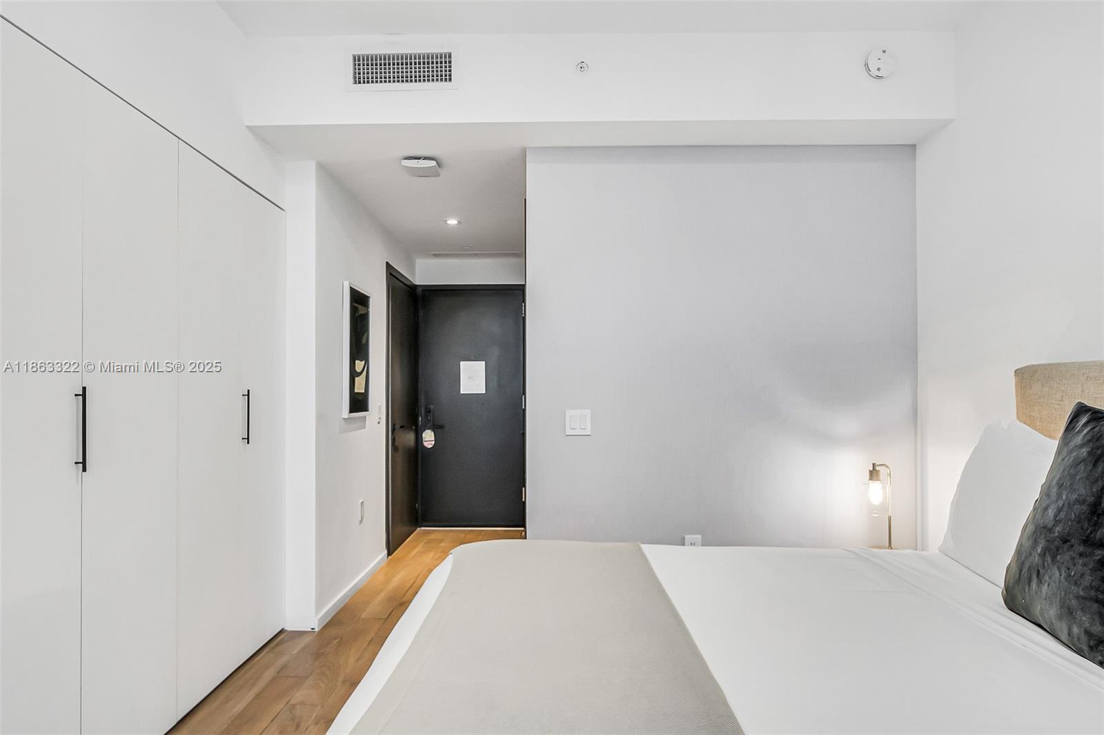 398 NE 5 #4416, Miami FL 33132