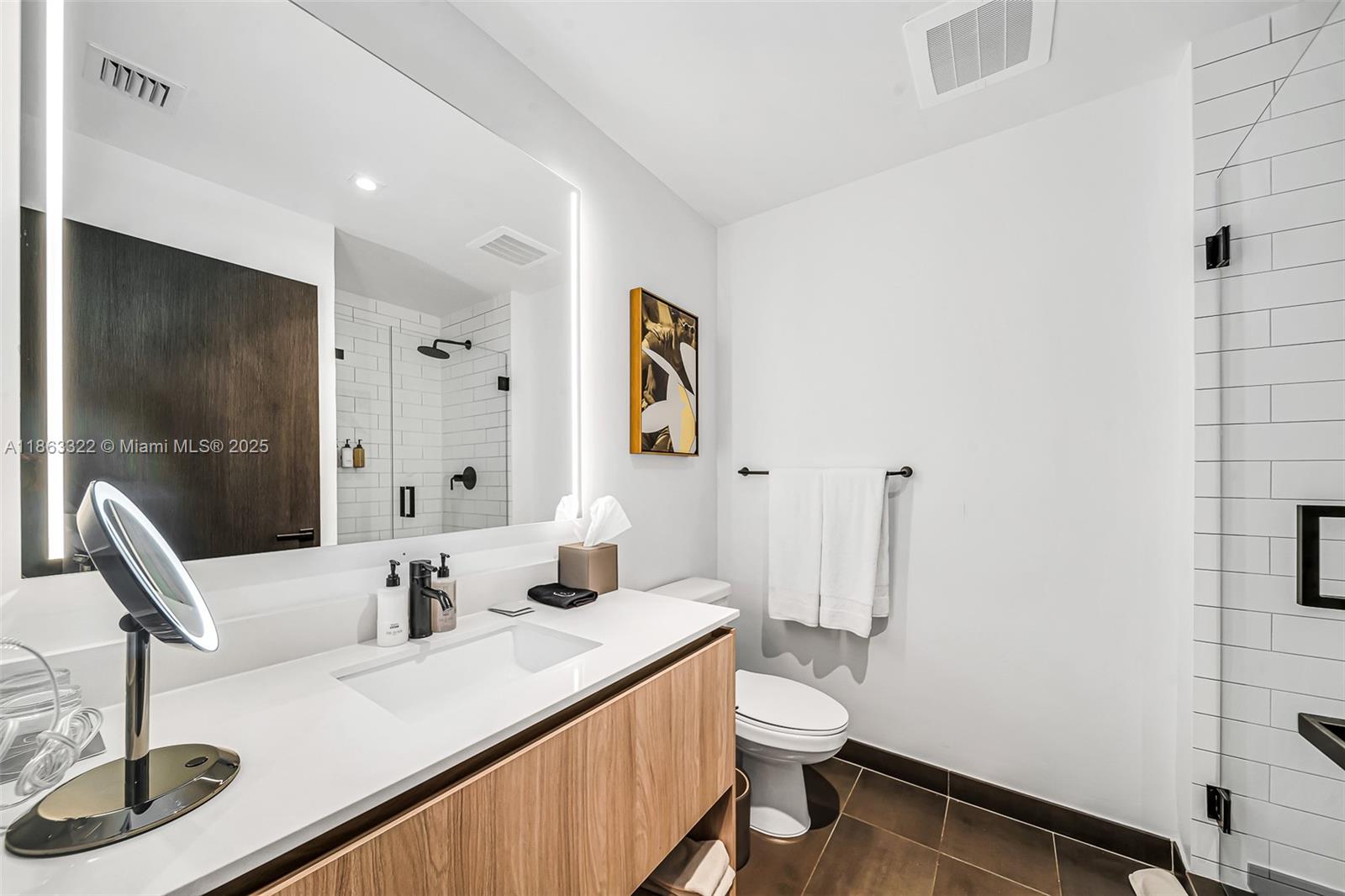 398 NE 5 #4416, Miami FL 33132