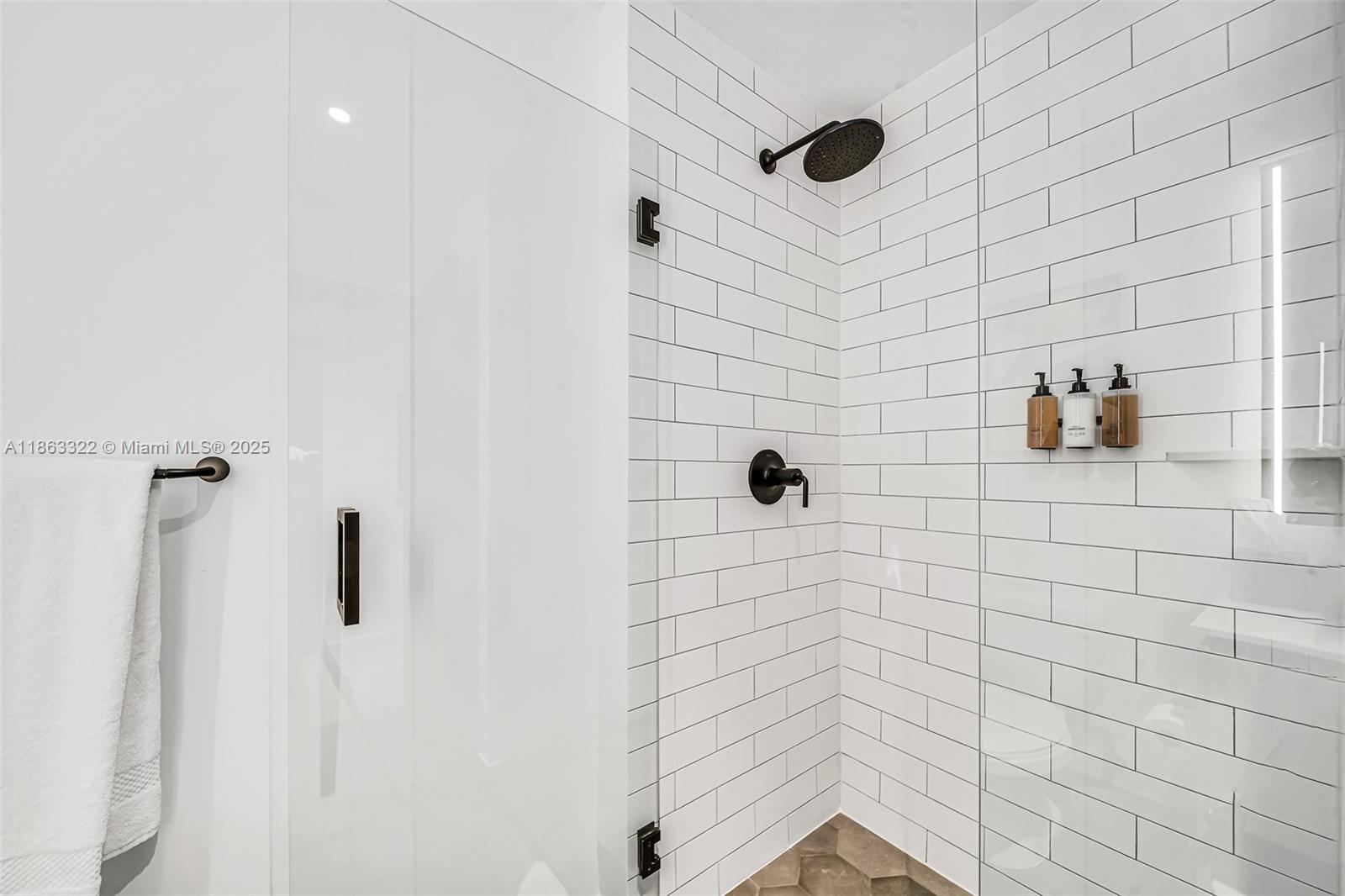 398 NE 5 #4416, Miami FL 33132