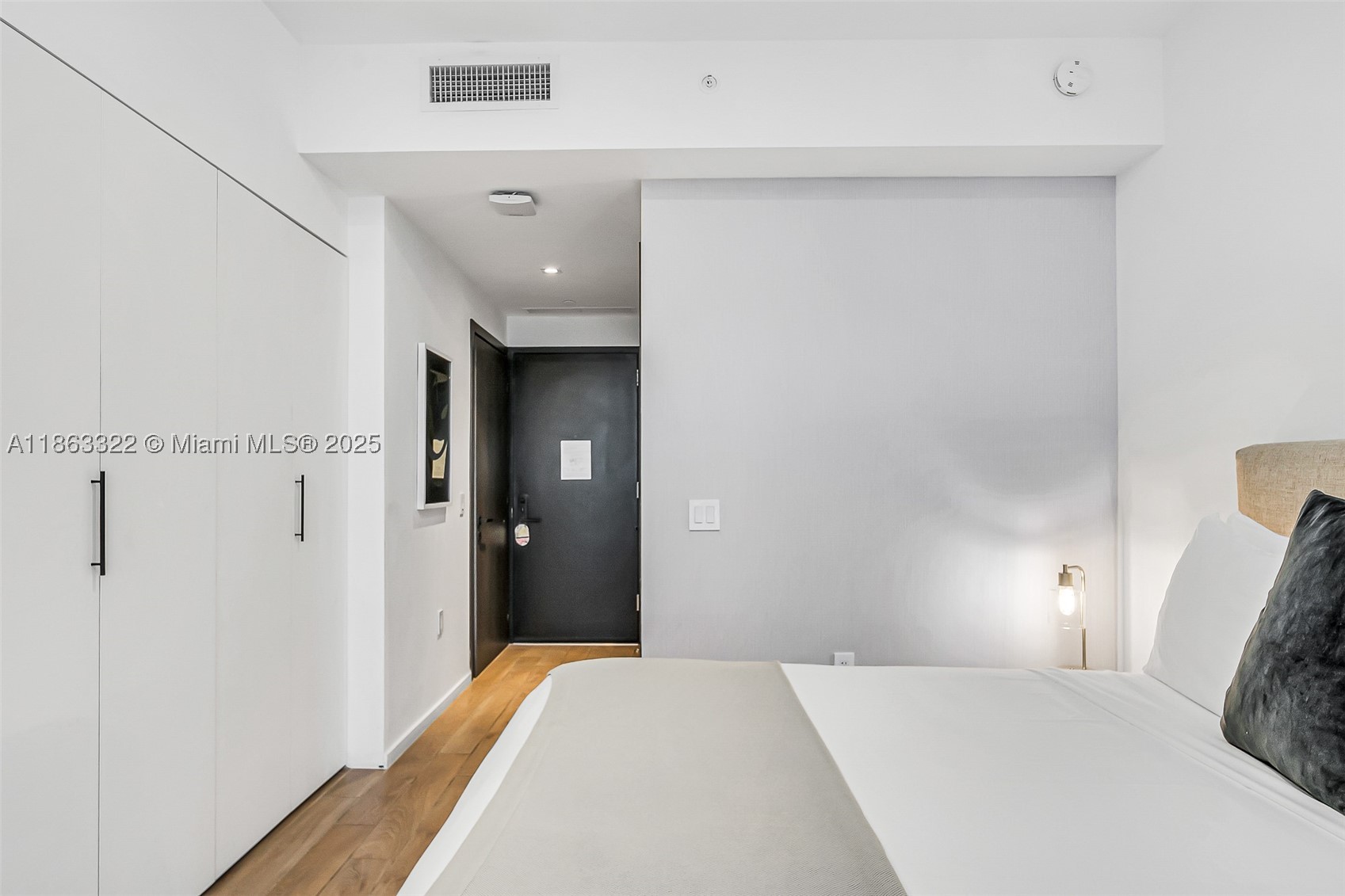 398 NE 5 #4416, Miami FL 33132