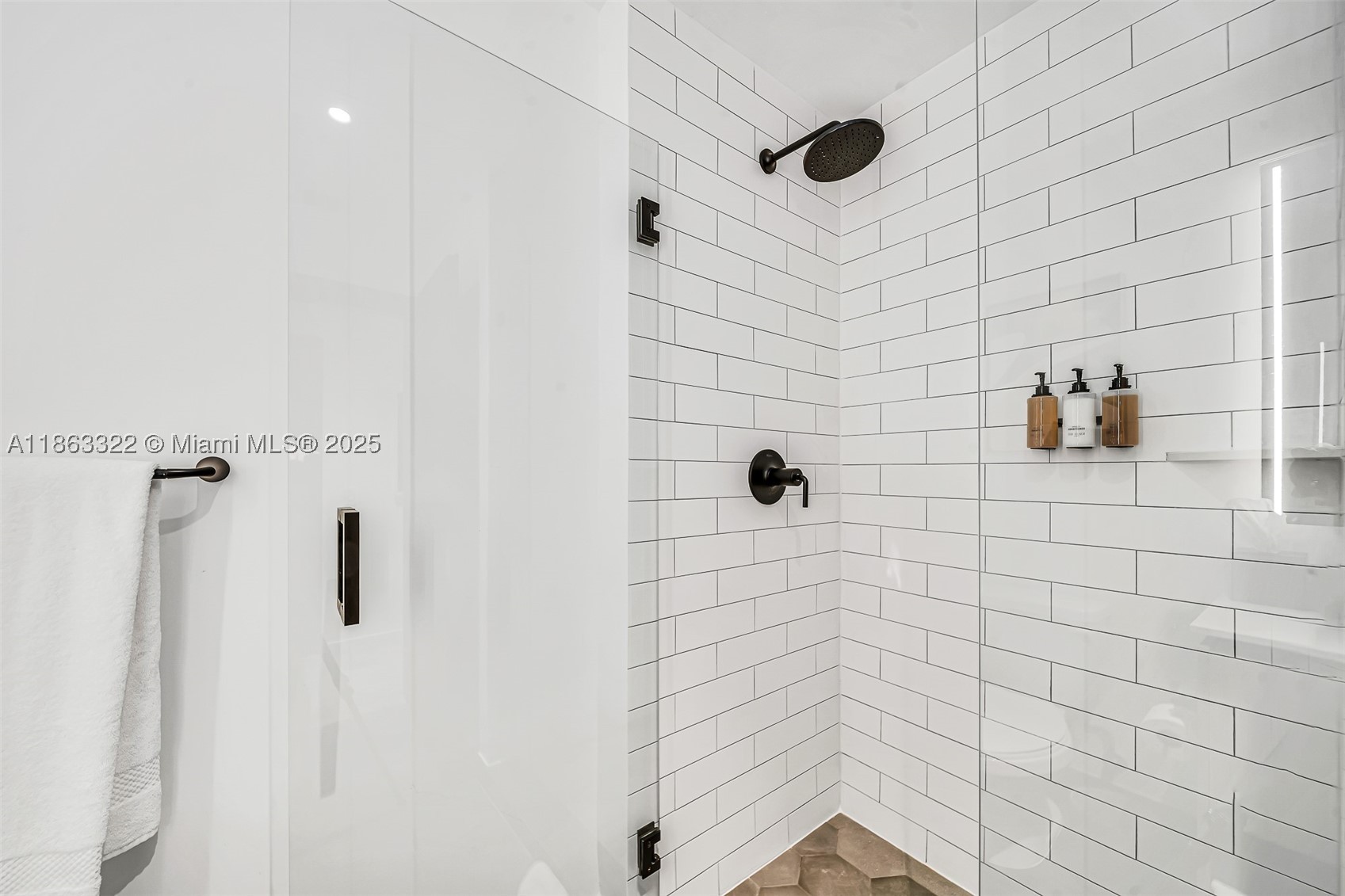 398 NE 5 #4416, Miami FL 33132