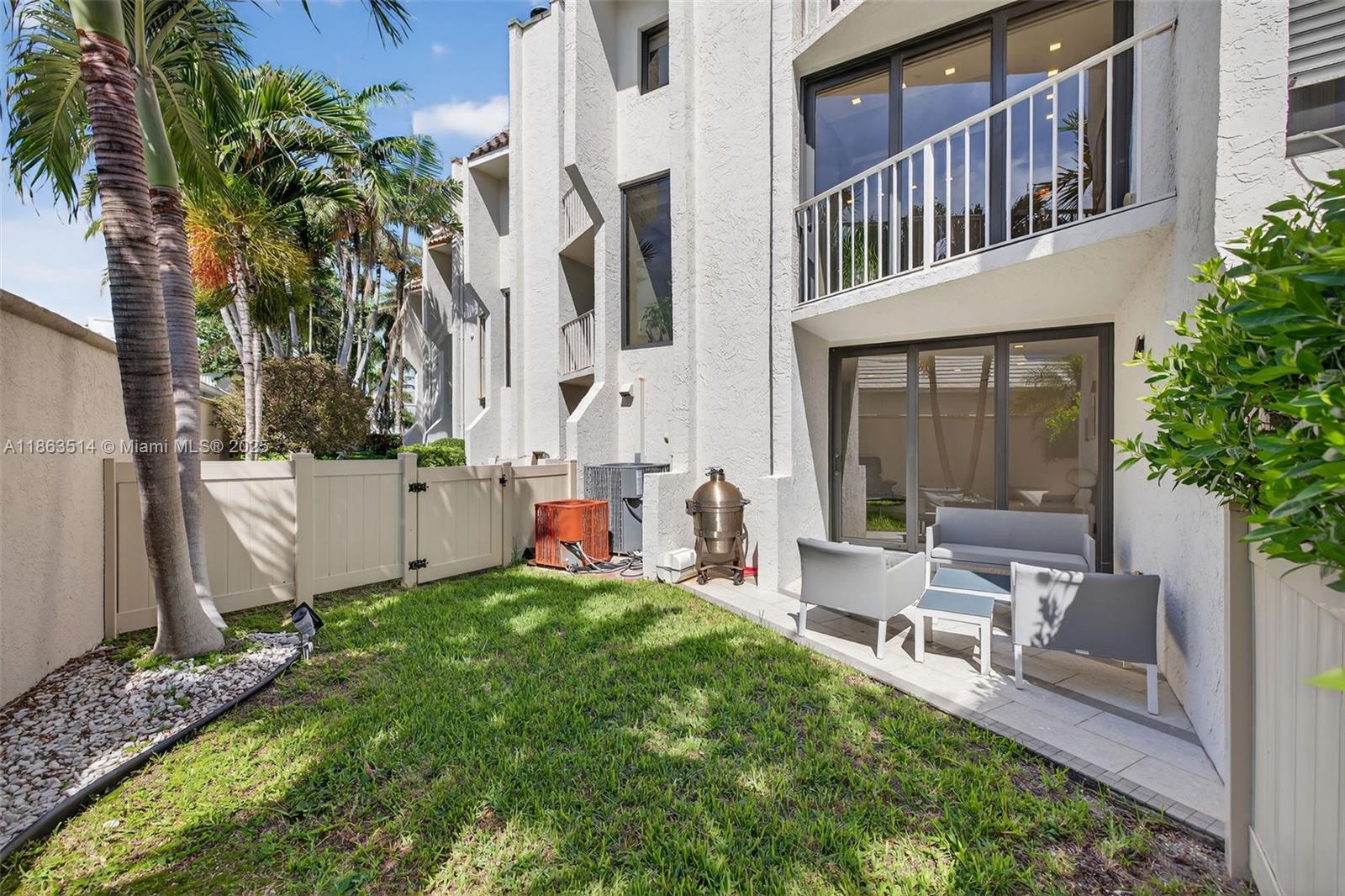 1223 Hillsboro Mile #4, Hillsboro Beach FL 33062