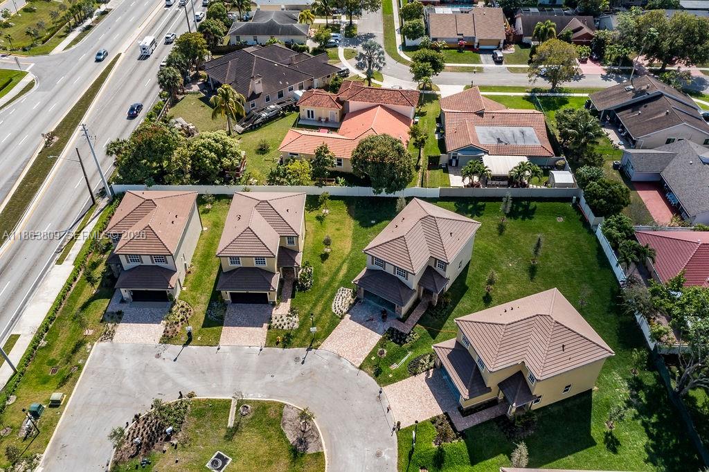 5400 NW 57th Ct, Tamarac FL 33319