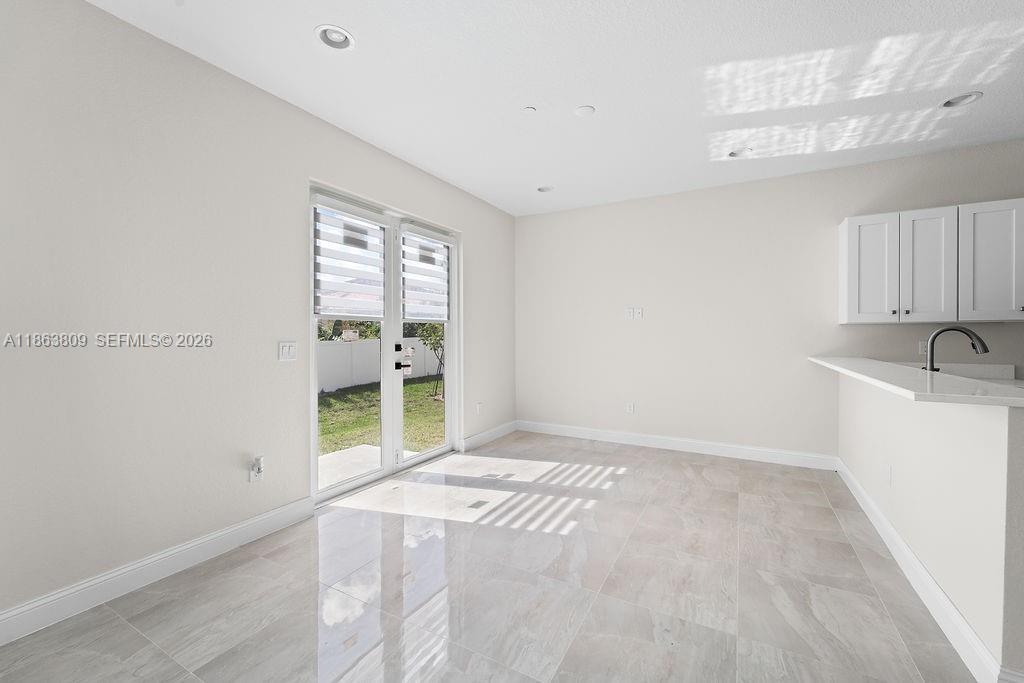 5400 NW 57th Ct, Tamarac FL 33319