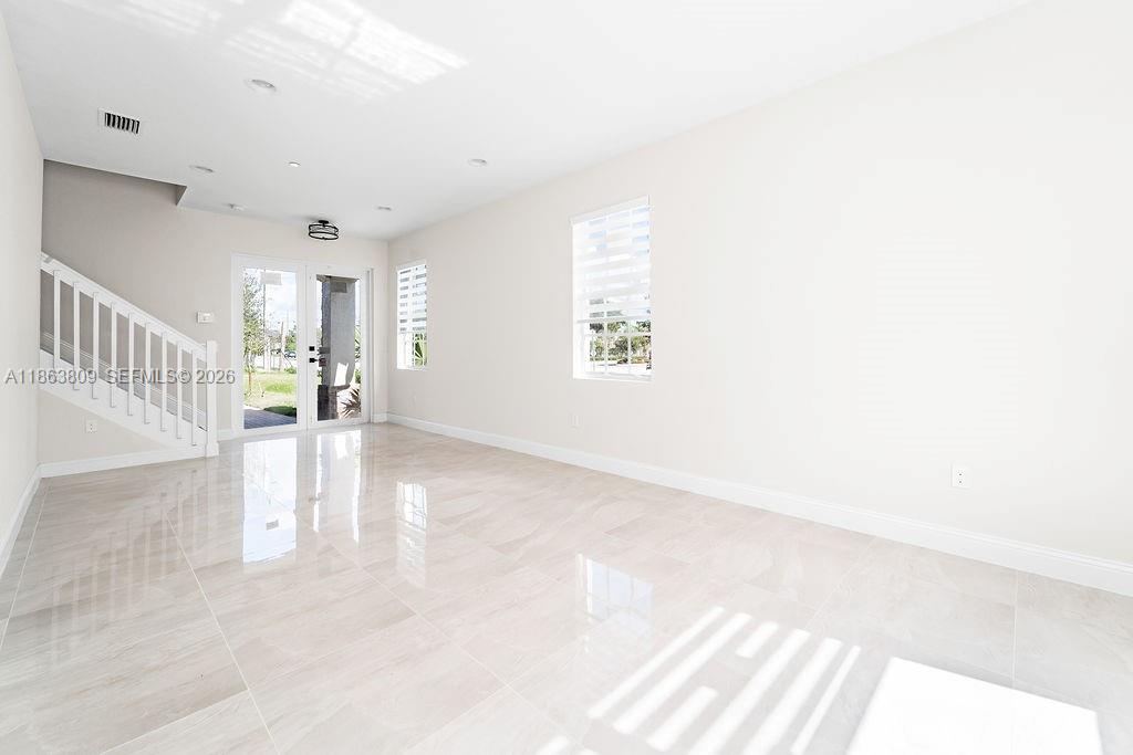 5400 NW 57th Ct, Tamarac FL 33319