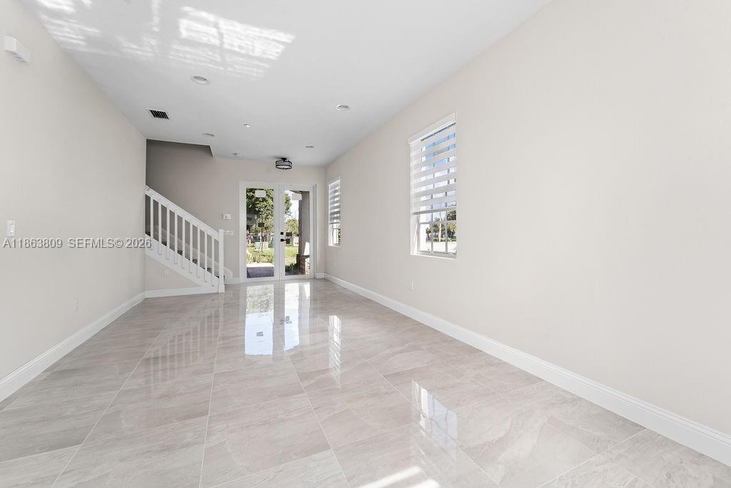 5400 NW 57th Ct, Tamarac FL 33319