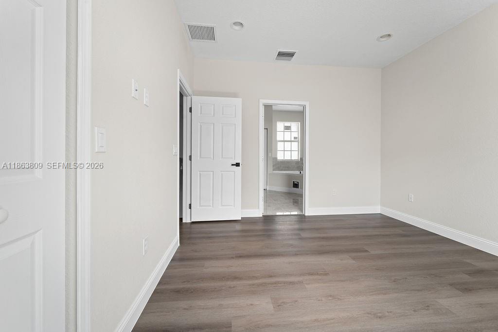 5400 NW 57th Ct, Tamarac FL 33319