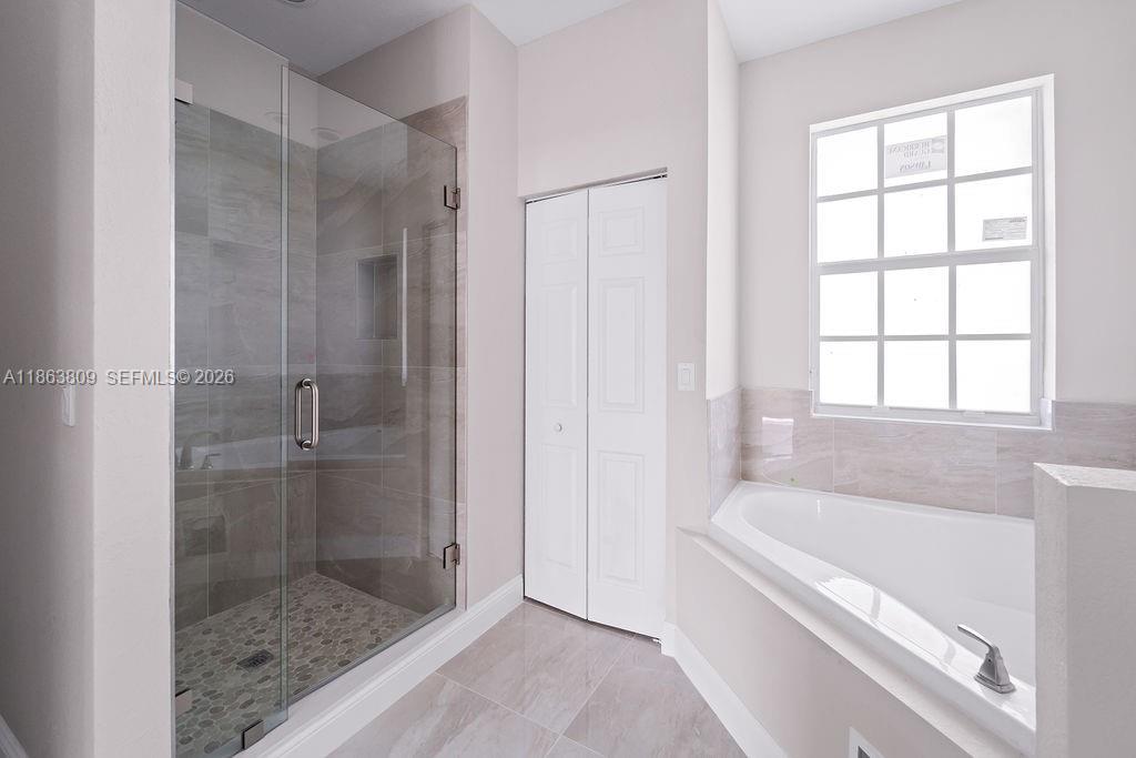 5400 NW 57th Ct, Tamarac FL 33319