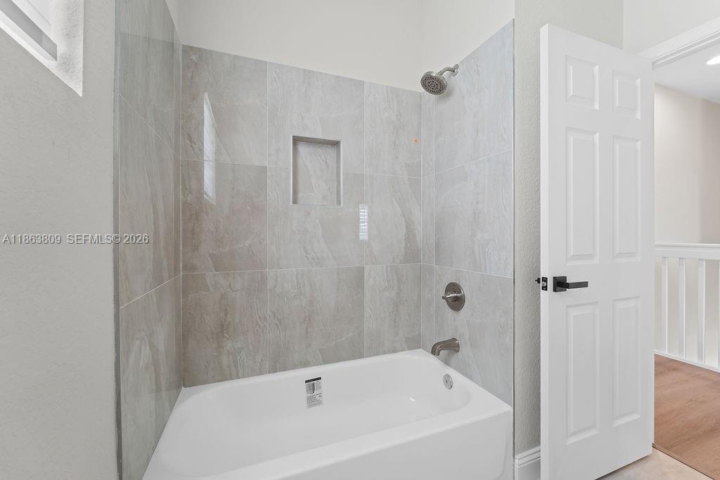 5400 NW 57th Ct, Tamarac FL 33319