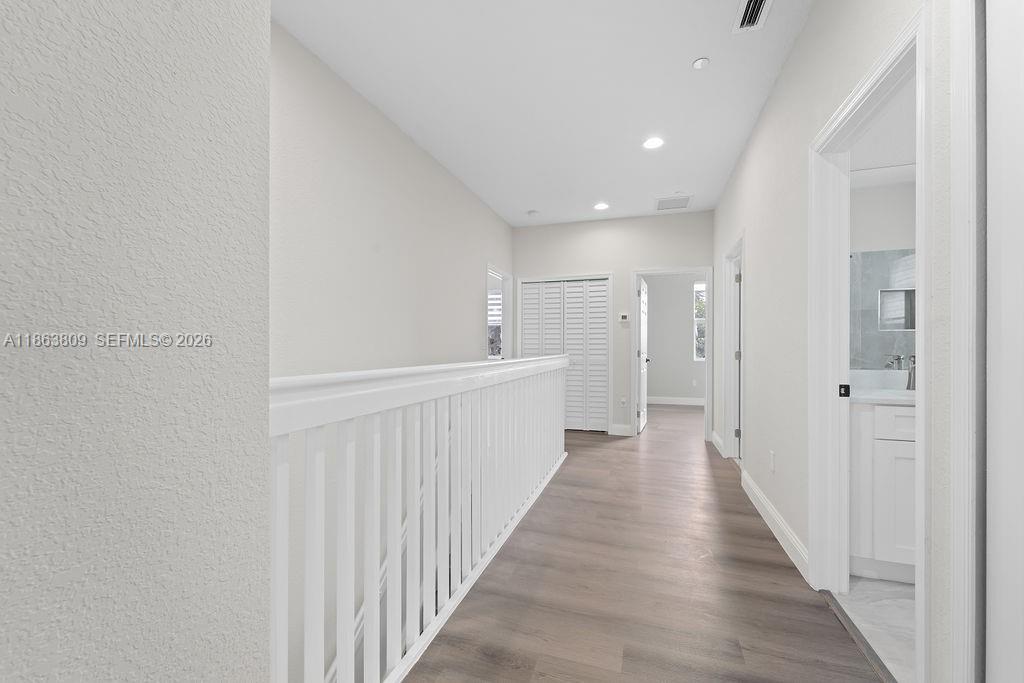 5400 NW 57th Ct, Tamarac FL 33319