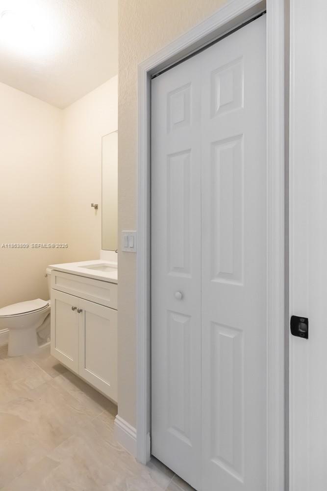 5400 NW 57th Ct, Tamarac FL 33319