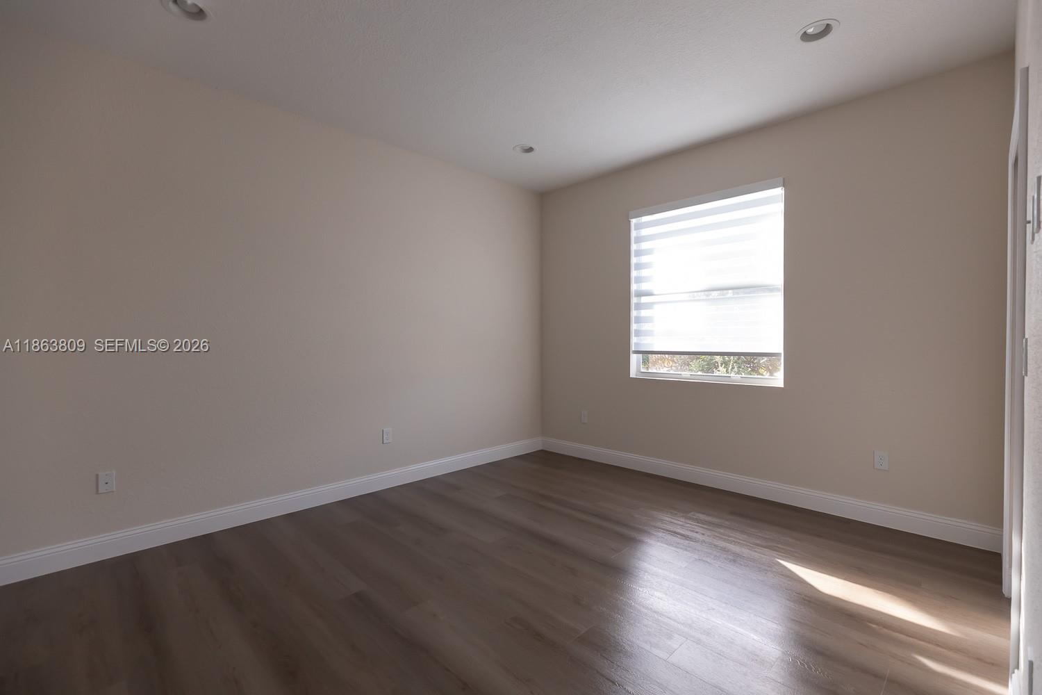 5400 NW 57th Ct, Tamarac FL 33319