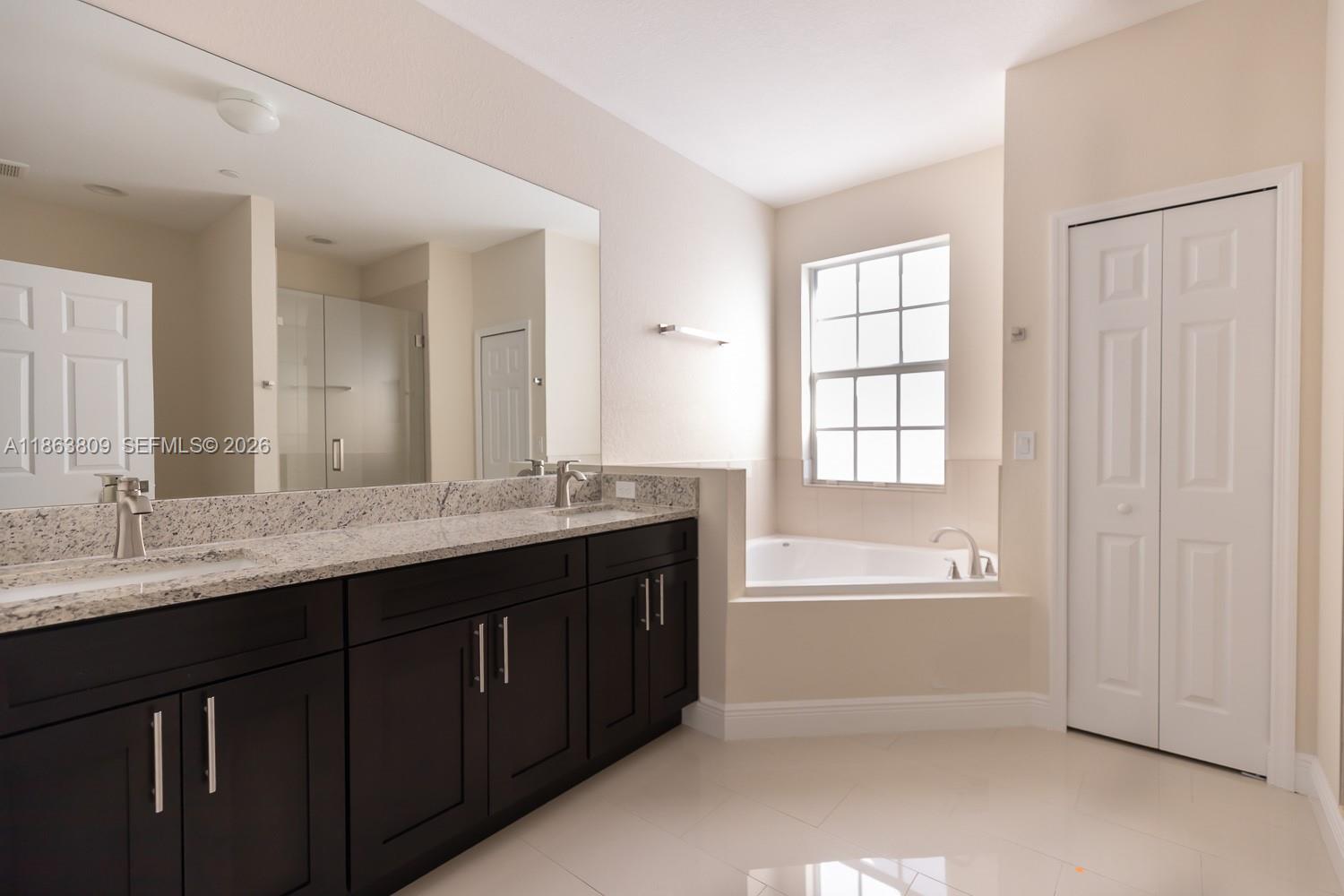 5400 NW 57th Ct, Tamarac FL 33319