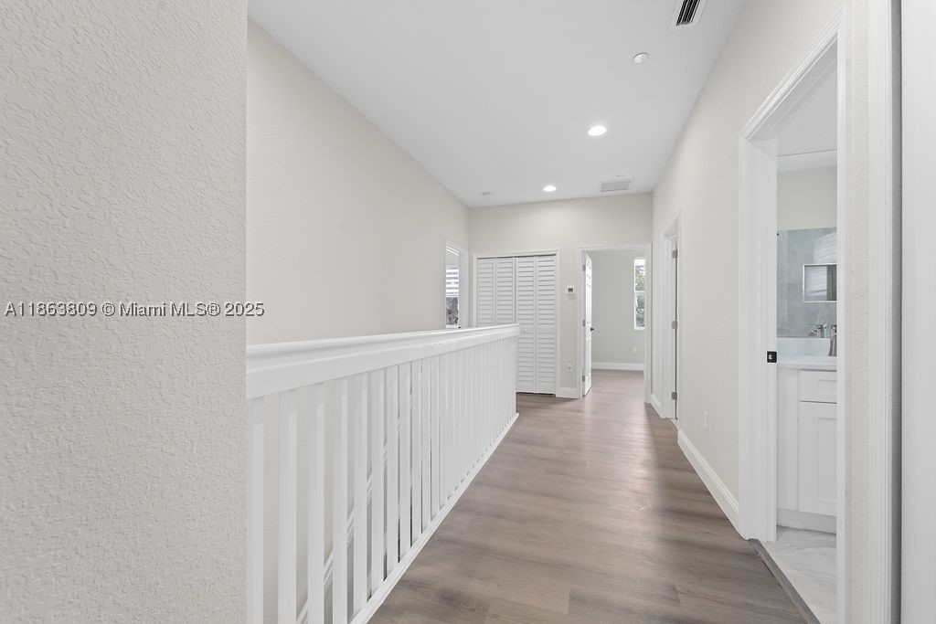 5400 NW 57th Ct, Tamarac FL 33319