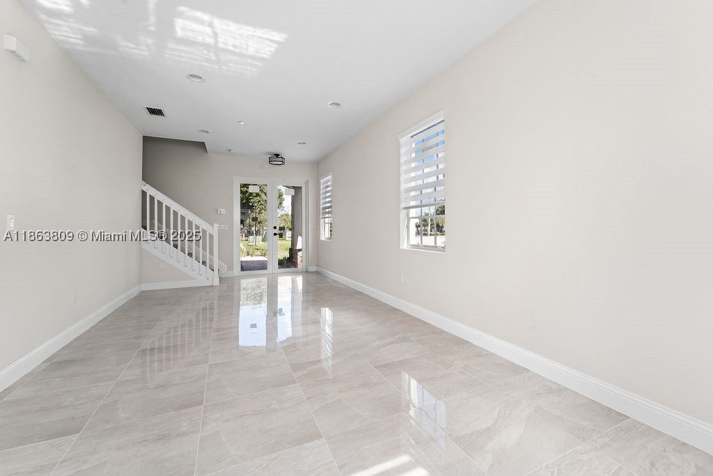 5400 NW 57th Ct, Tamarac FL 33319