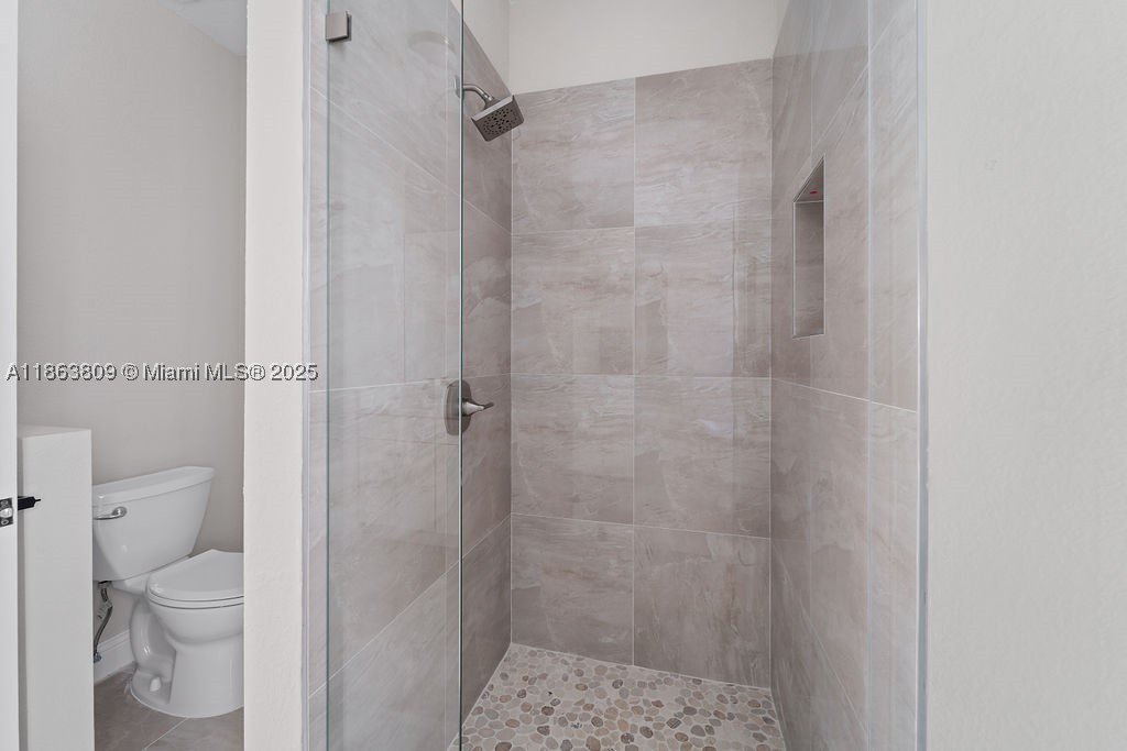 5400 NW 57th Ct, Tamarac FL 33319