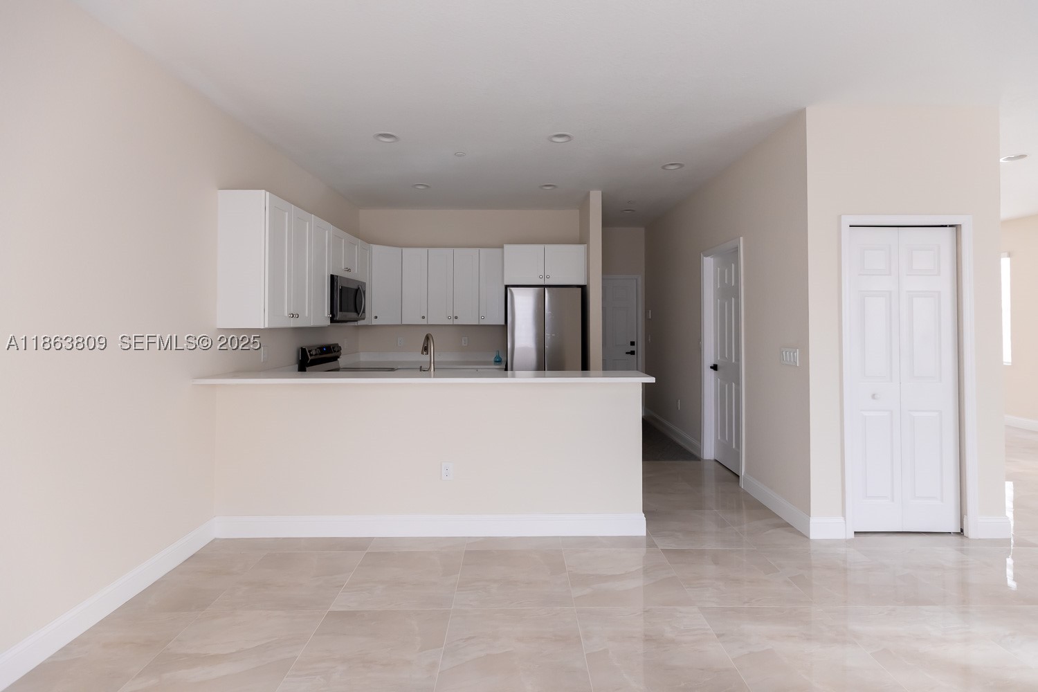 5400 NW 57th Ct, Tamarac FL 33319