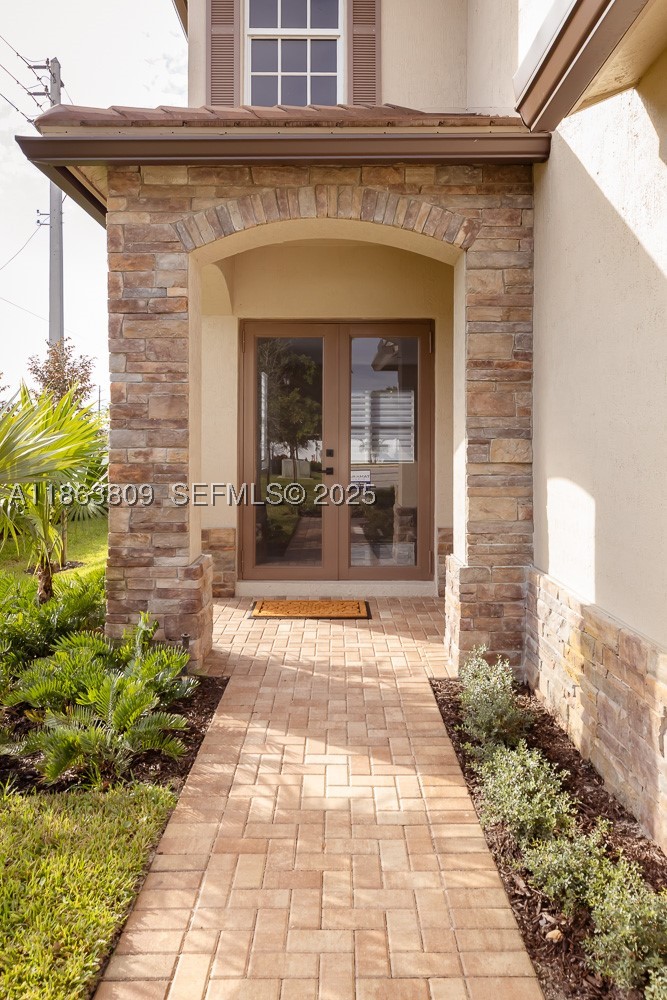 5400 NW 57th Ct, Tamarac FL 33319