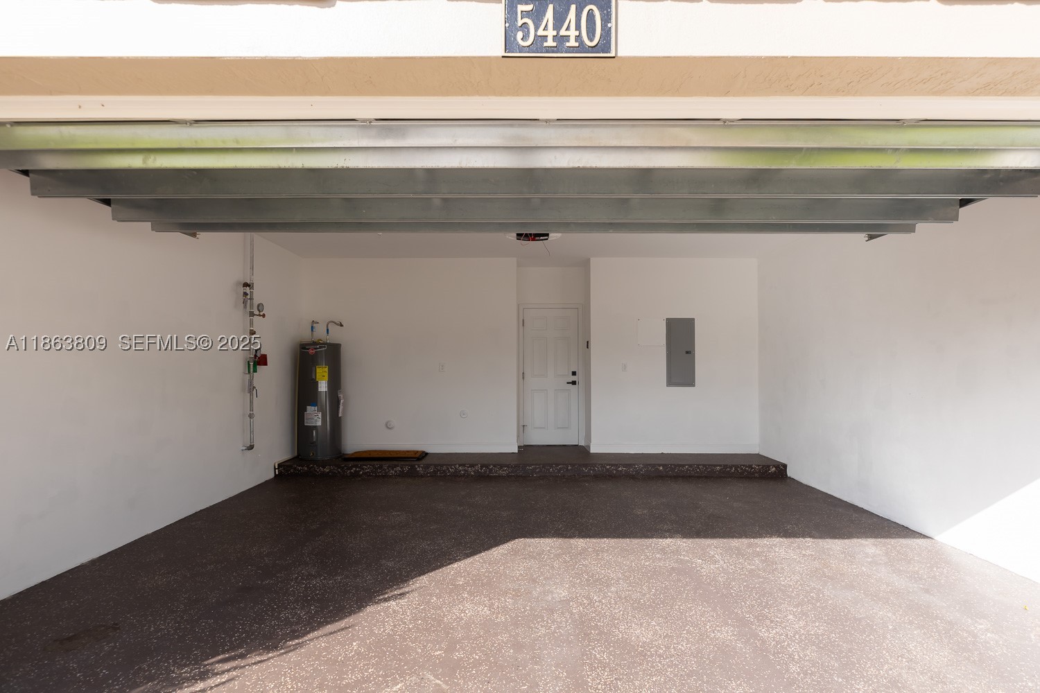 5400 NW 57th Ct, Tamarac FL 33319