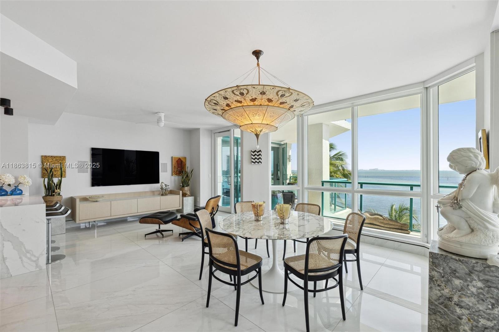 1660 W Glencoe St #401, Miami FL 33133