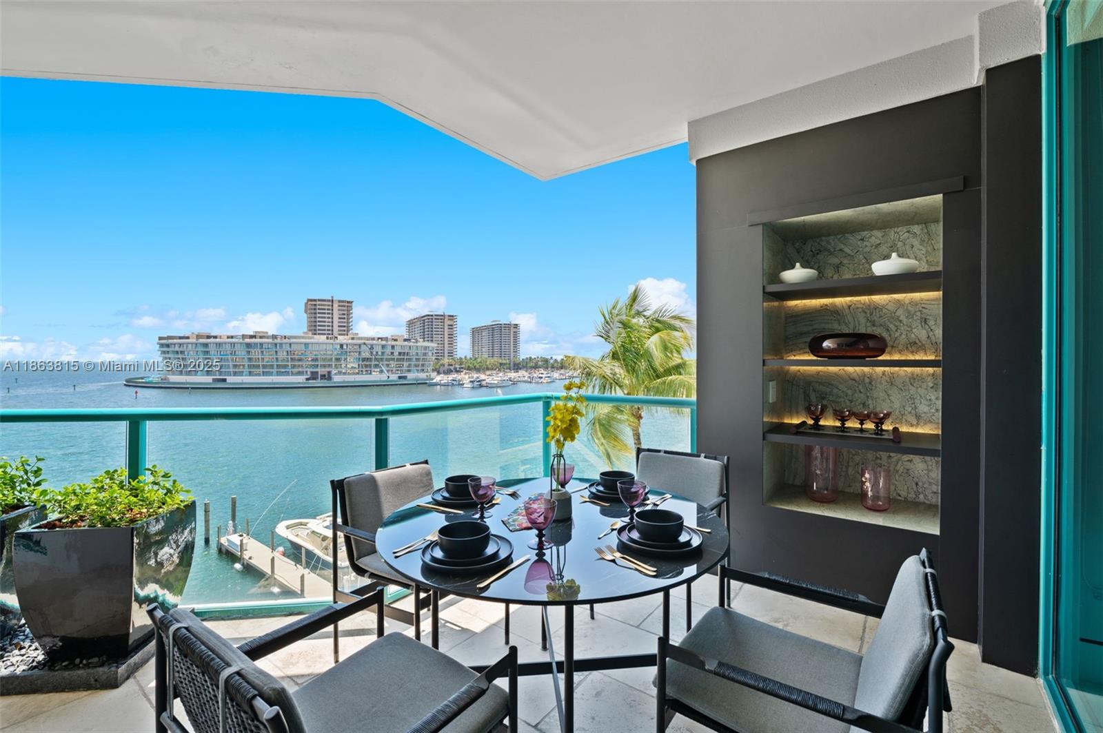 1660 W Glencoe St #401, Miami FL 33133