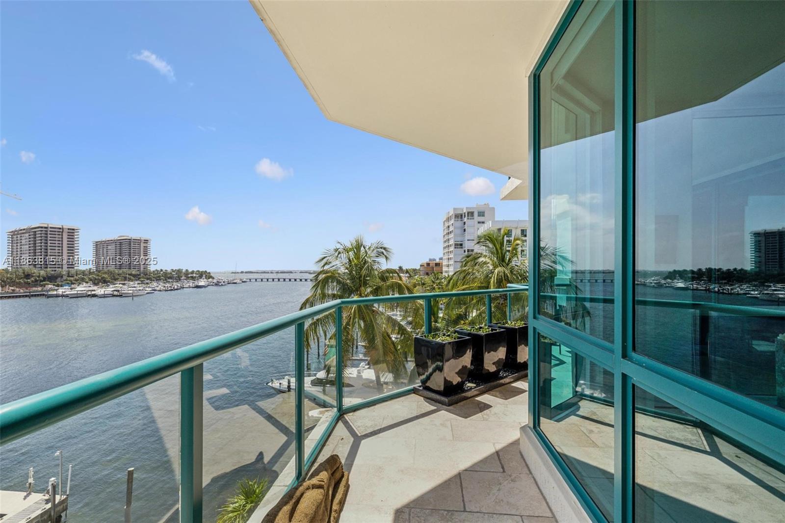 1660 W Glencoe St #401, Miami FL 33133
