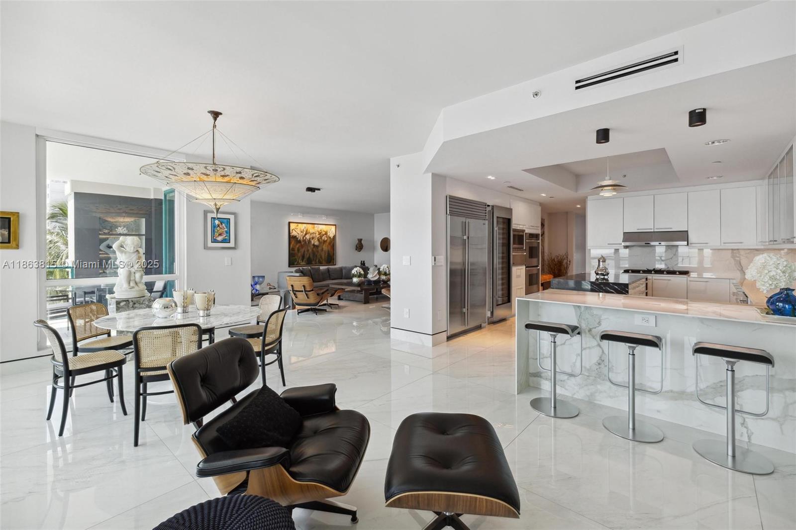 1660 W Glencoe St #401, Miami FL 33133