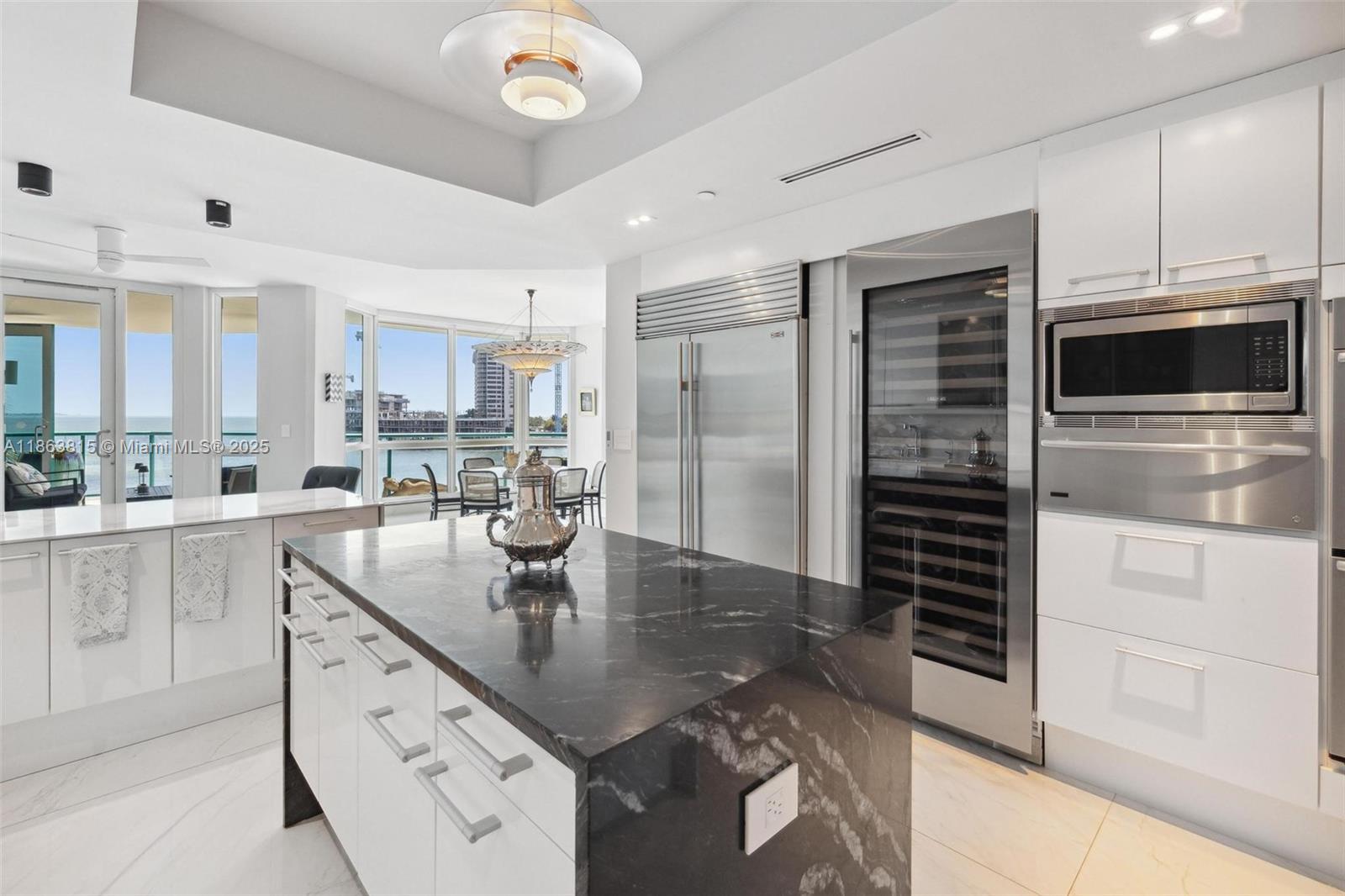 1660 W Glencoe St #401, Miami FL 33133