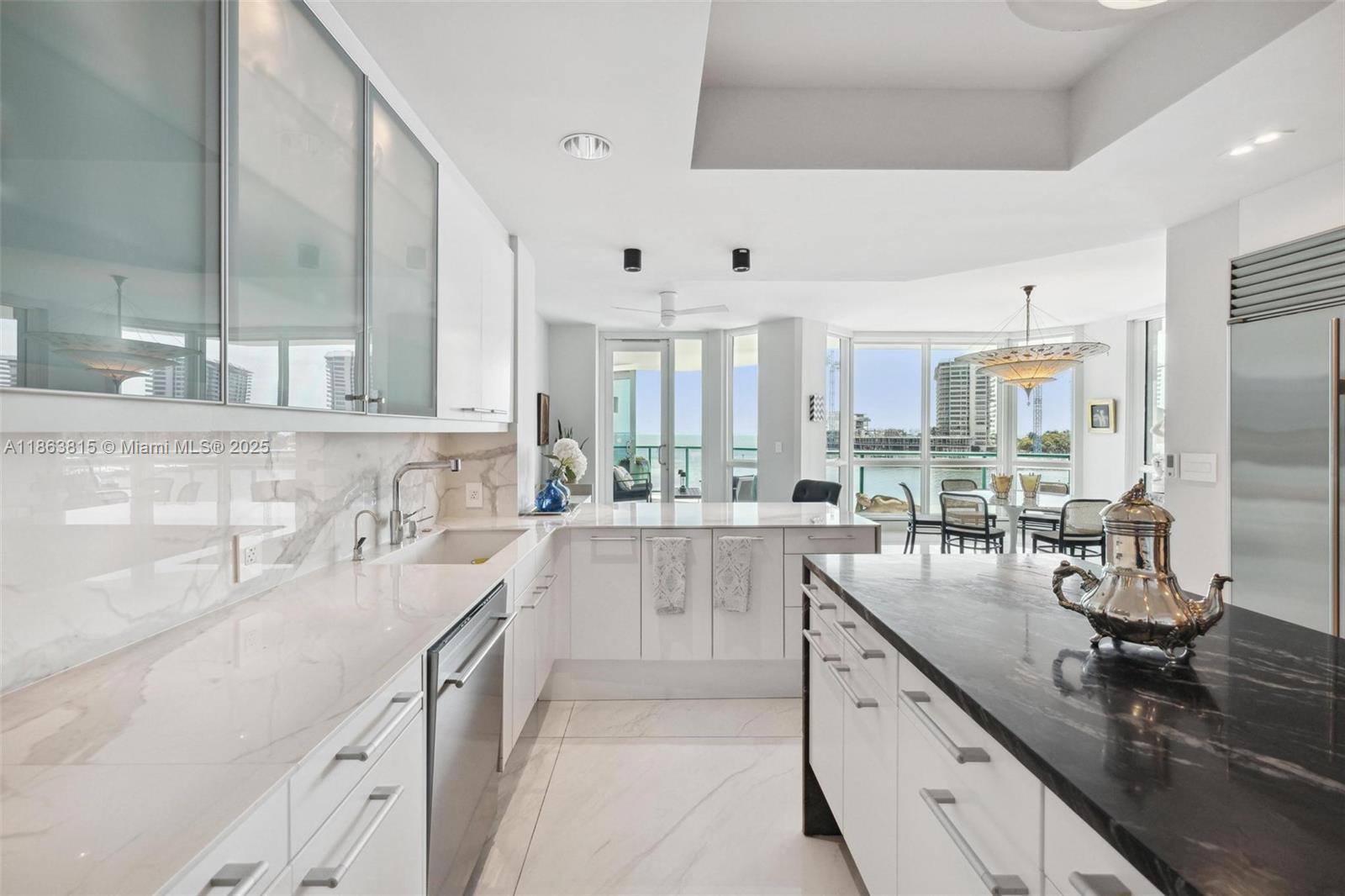 1660 W Glencoe St #401, Miami FL 33133