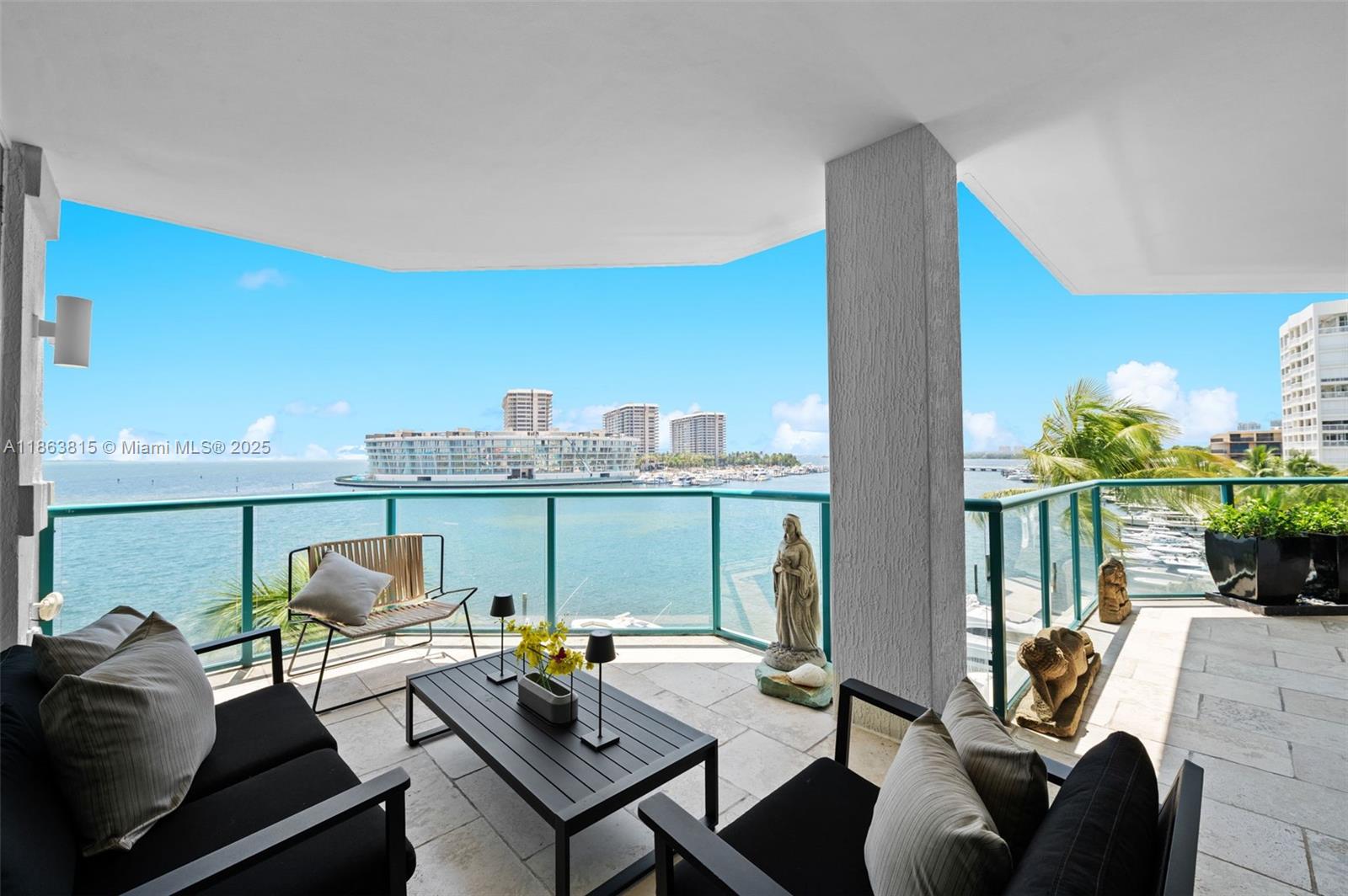 1660 W Glencoe St #401, Miami FL 33133