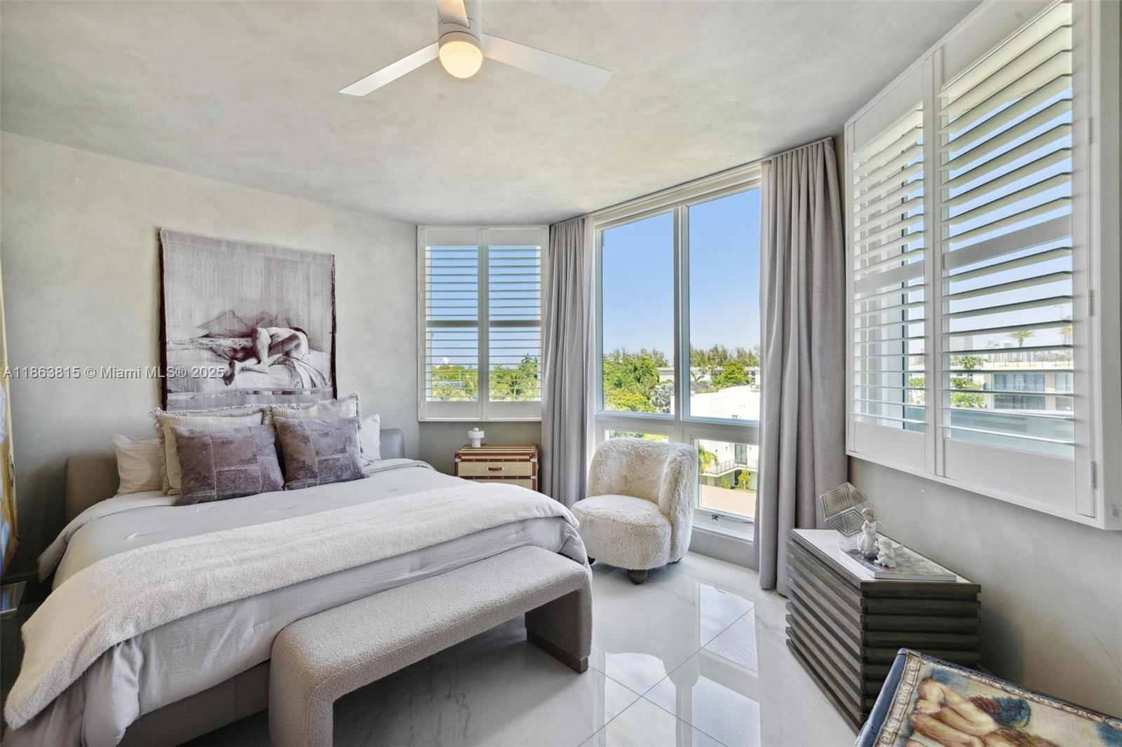 1660 W Glencoe St #401, Miami FL 33133