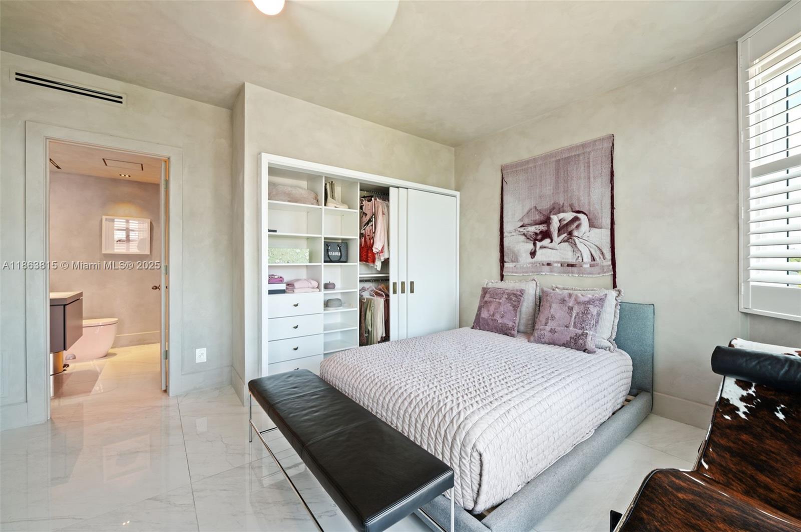 1660 W Glencoe St #401, Miami FL 33133