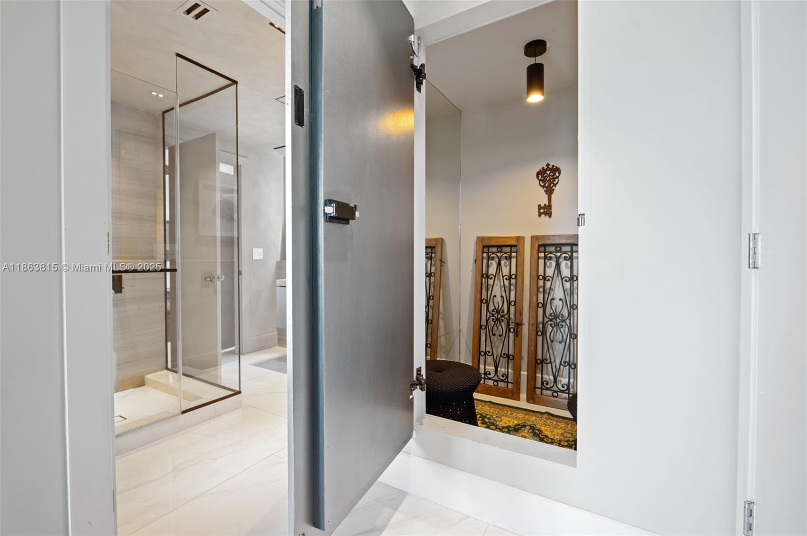 1660 W Glencoe St #401, Miami FL 33133