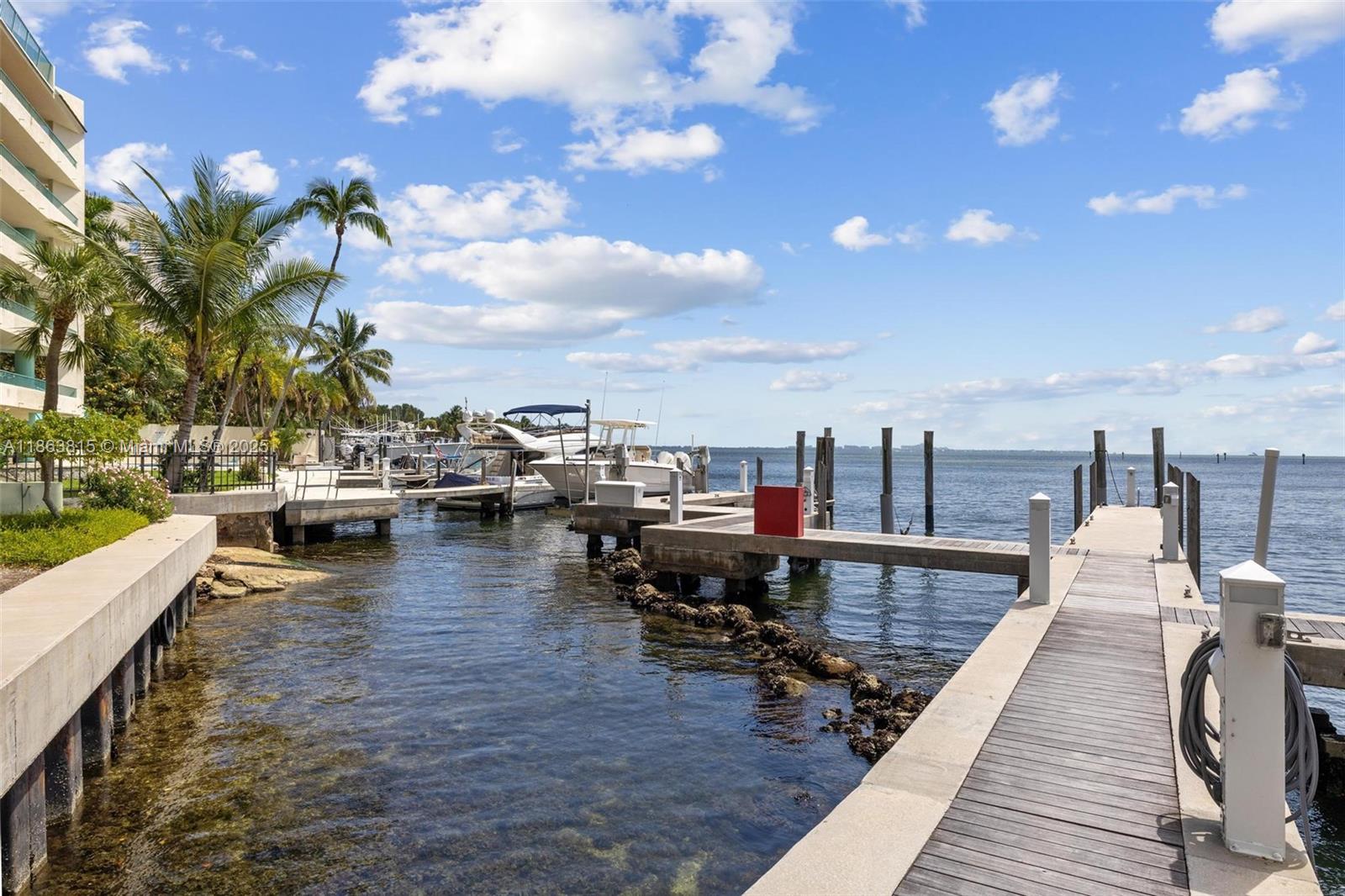 1660 W Glencoe St #401, Miami FL 33133