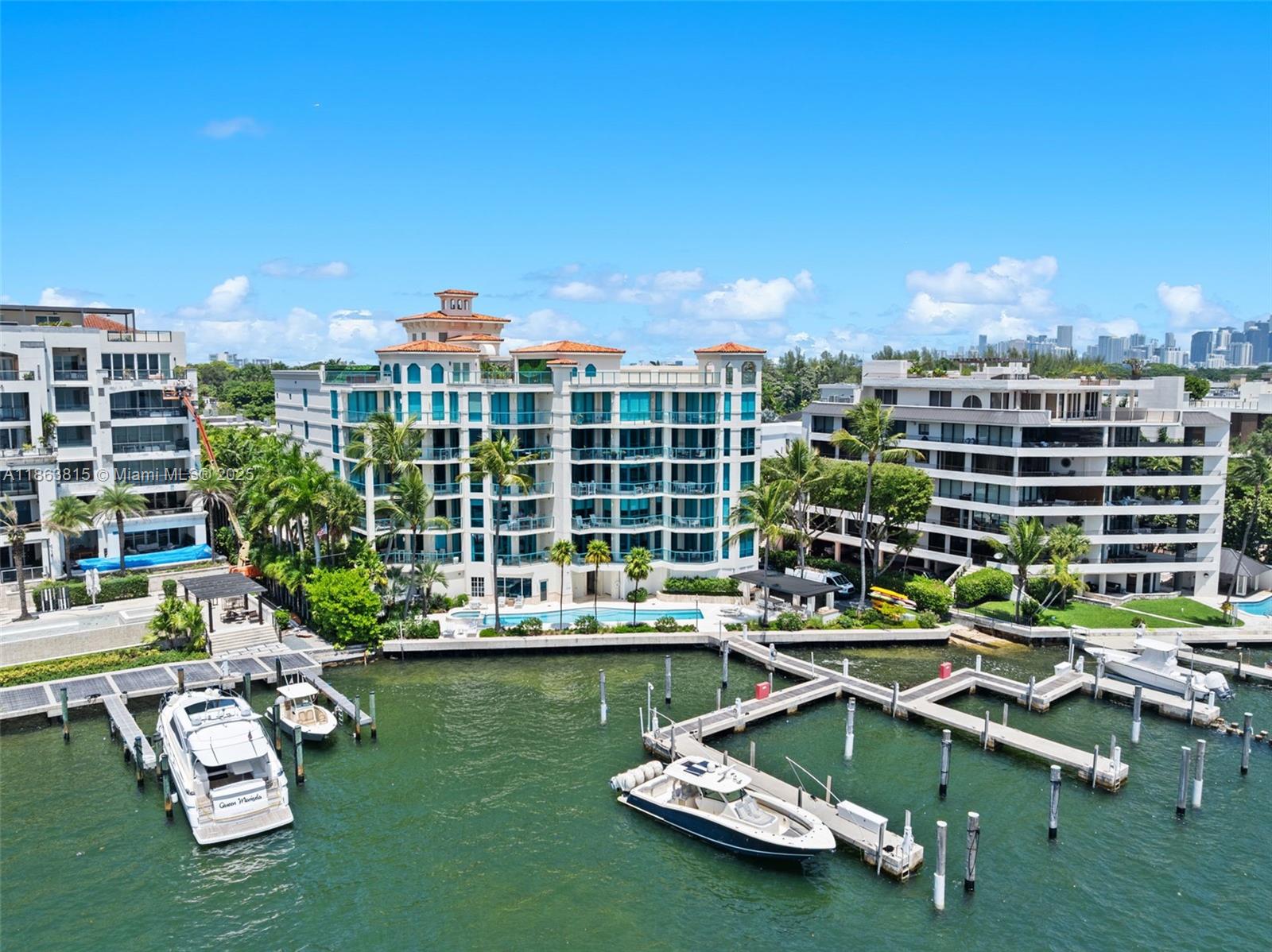 1660 W Glencoe St #401, Miami FL 33133