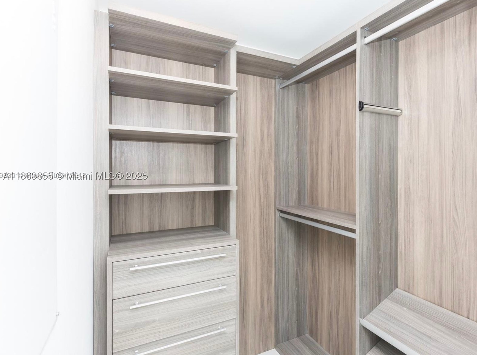 1300 S Miami Ave #1602, Miami FL 33130