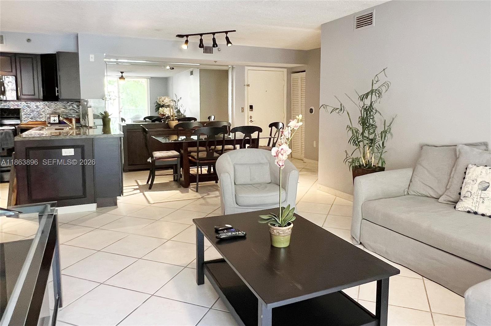 19555 E Country Club Dr #8305, Aventura FL 33180