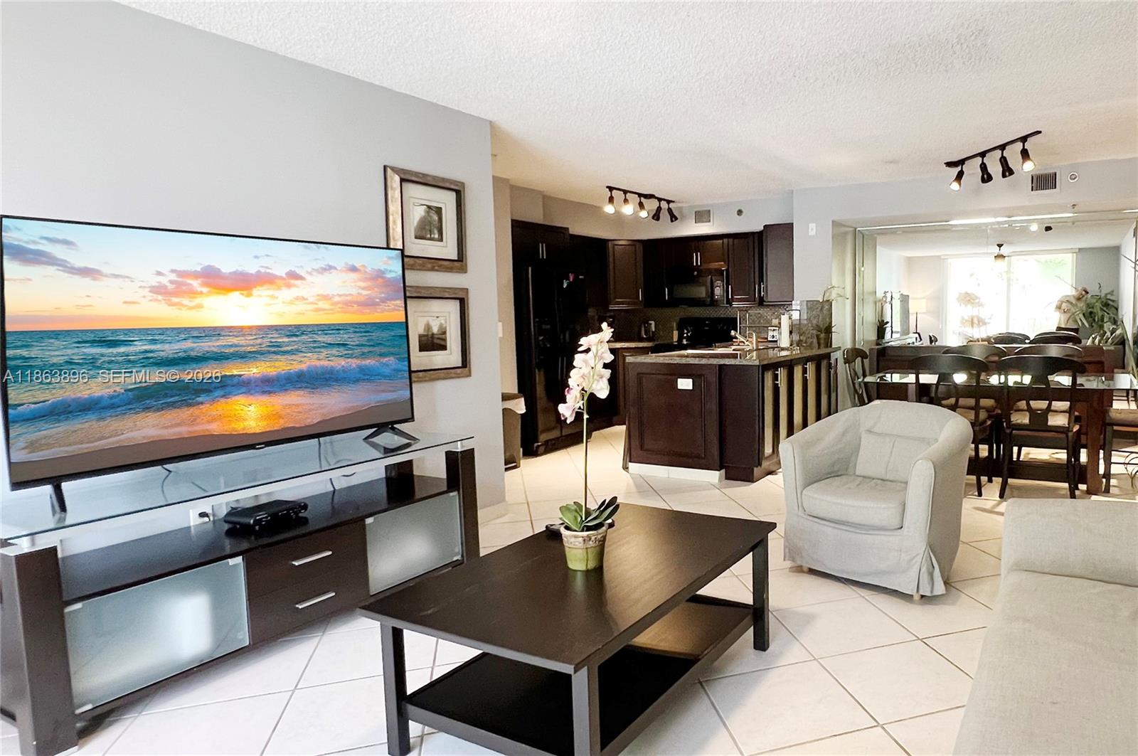 19555 E Country Club Dr #8305, Aventura FL 33180