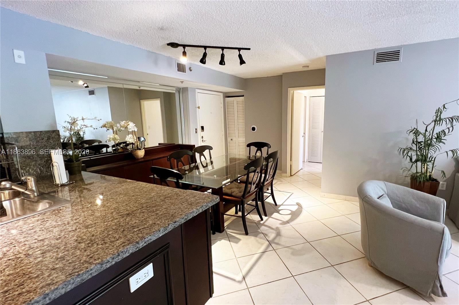 19555 E Country Club Dr #8305, Aventura FL 33180