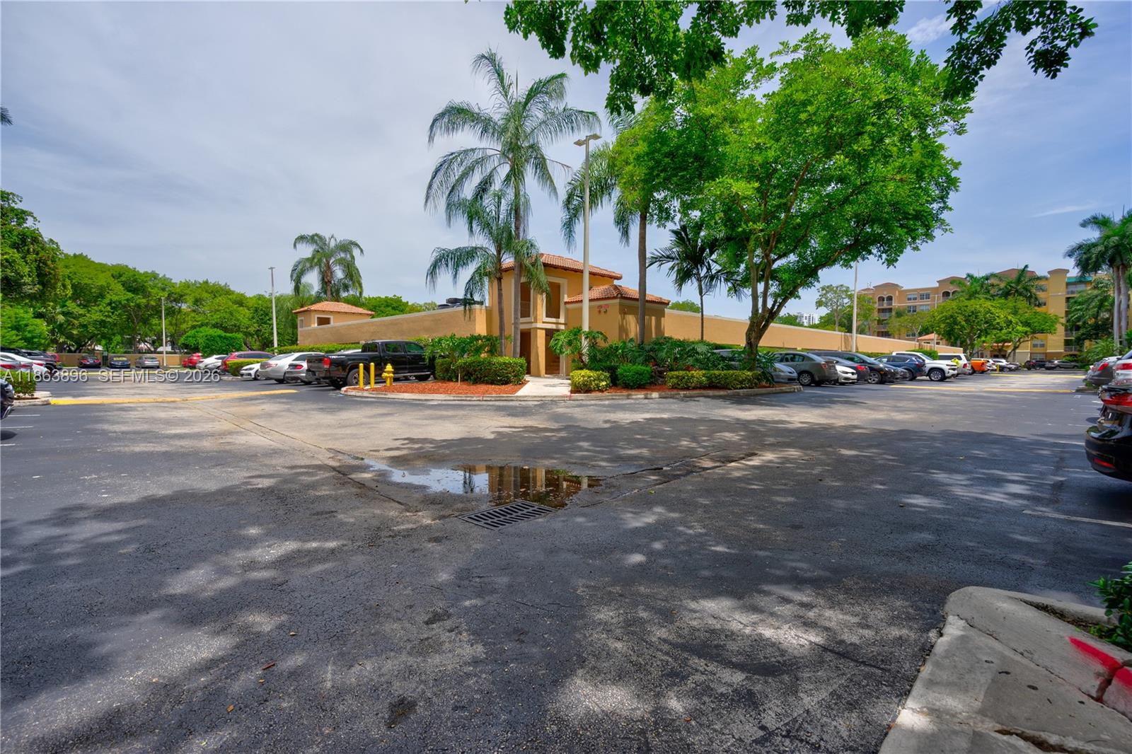 19555 E Country Club Dr #8305, Aventura FL 33180