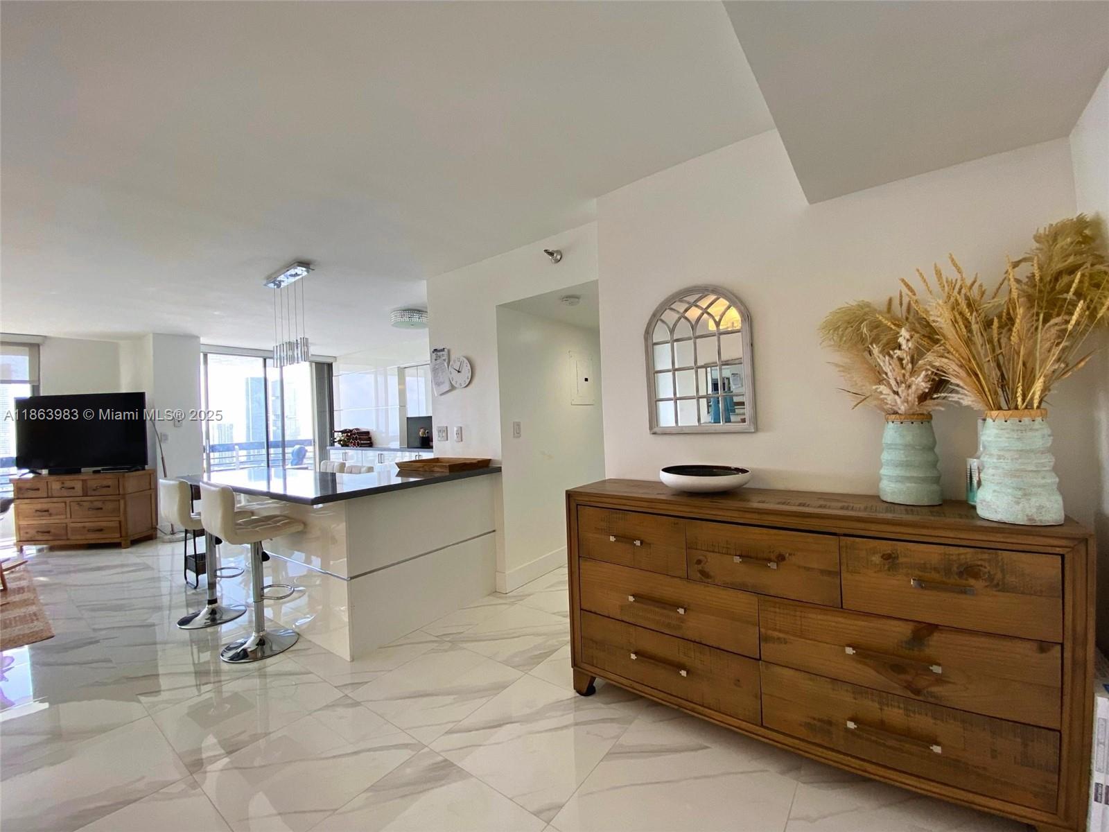 3530 Mystic Pointe Dr #3014, Aventura FL 33180