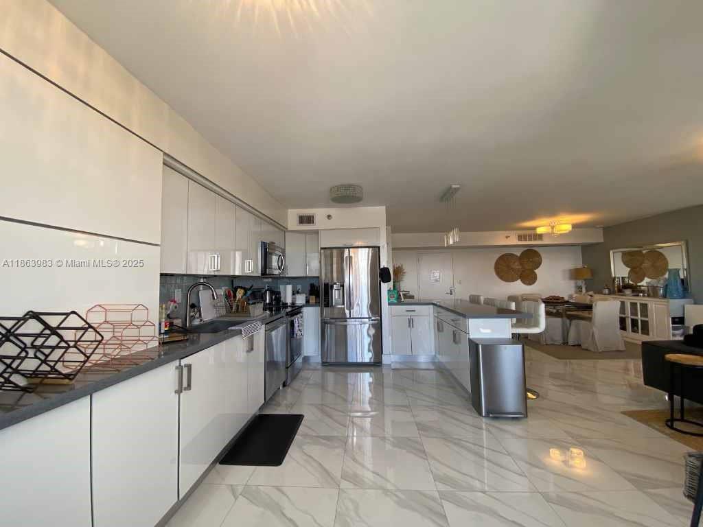 3530 Mystic Pointe Dr #3014, Aventura FL 33180