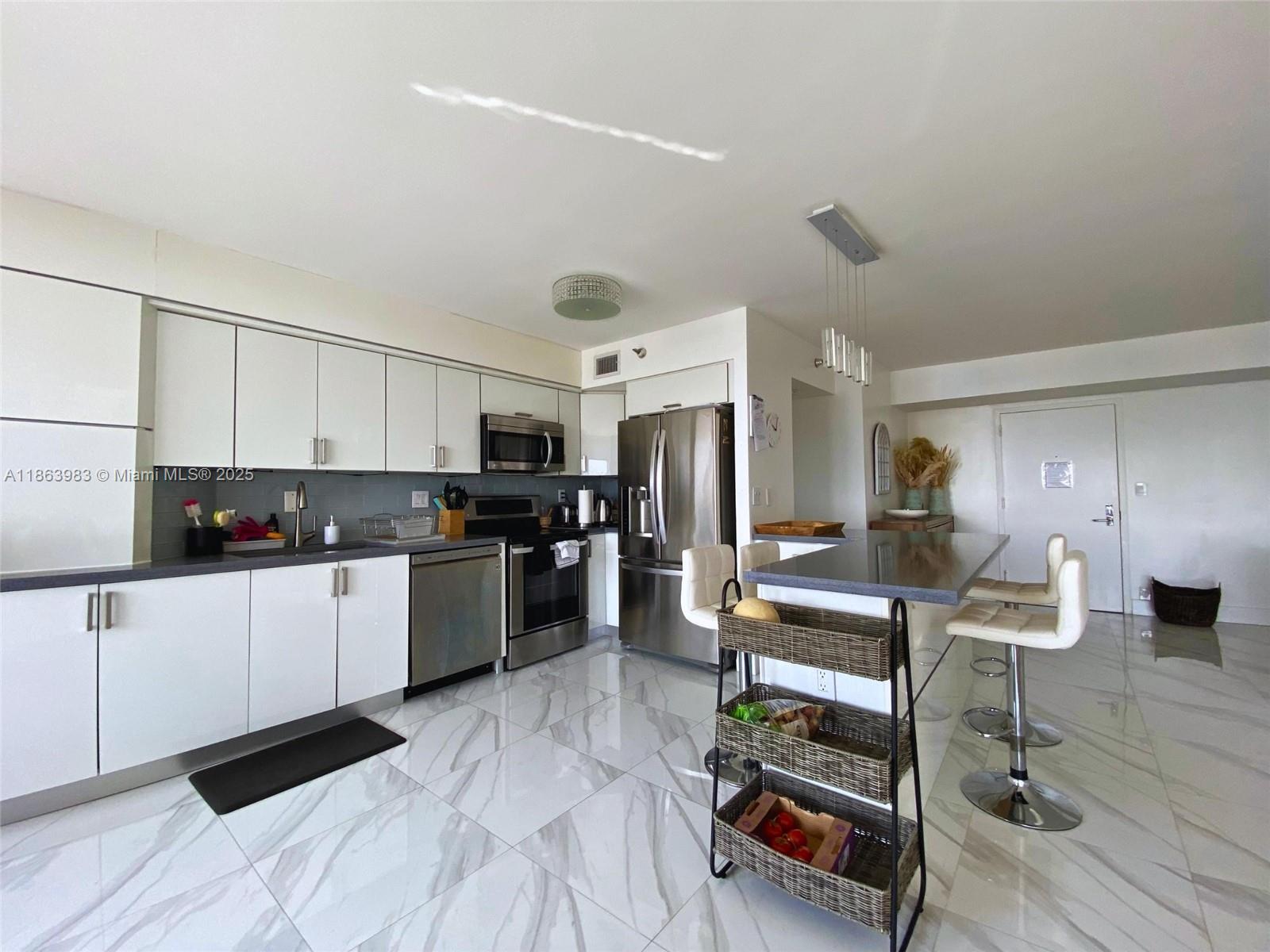 3530 Mystic Pointe Dr #3014, Aventura FL 33180
