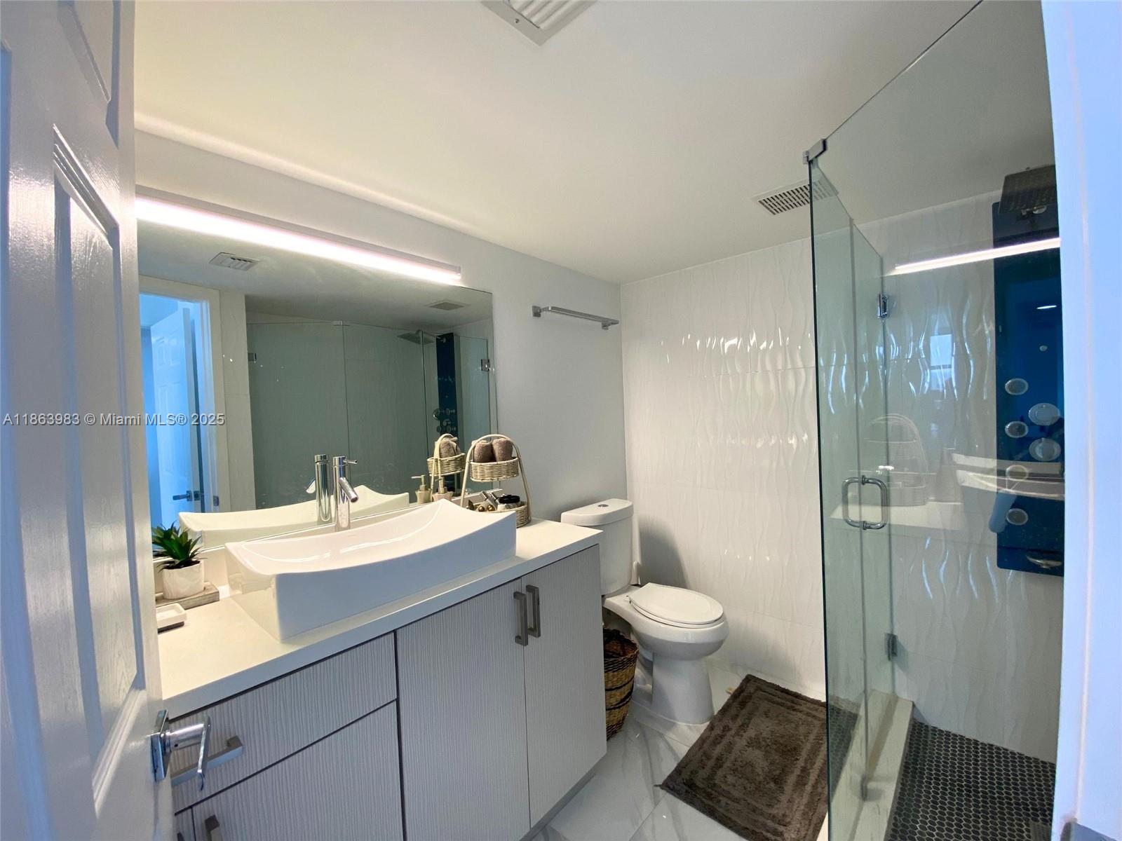 3530 Mystic Pointe Dr #3014, Aventura FL 33180